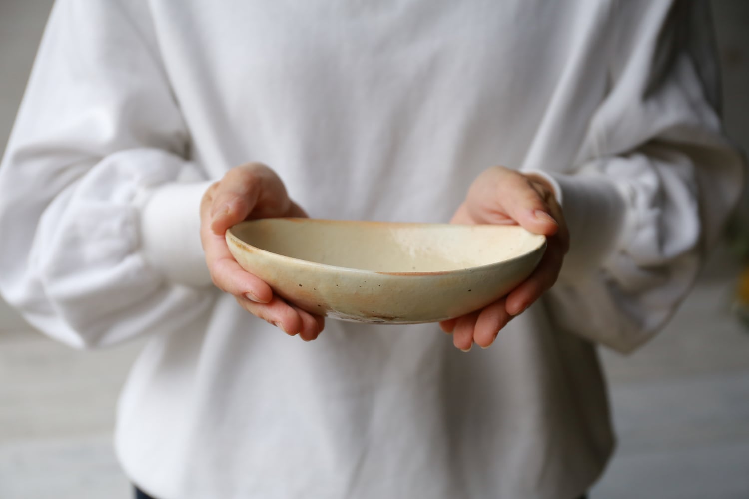 鉄散 楕円深鉢 小 | 古谷製陶所