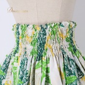 フラダンス 衣装 パウスカート ホワイト系 モンステラ柄 ハワイアンプリント アロハ フラ ダンス レッスン 練習 植物柄 花柄 シングルスカート 軽やか ふんわり さわやか かわいい おしゃれ 華やか グリーン系 イエロー系 ベージュ系 白 緑 黄緑 黄 グランジ加工 フレアスカート カジュアル カラフル スポーツウェア イベント用 レディース