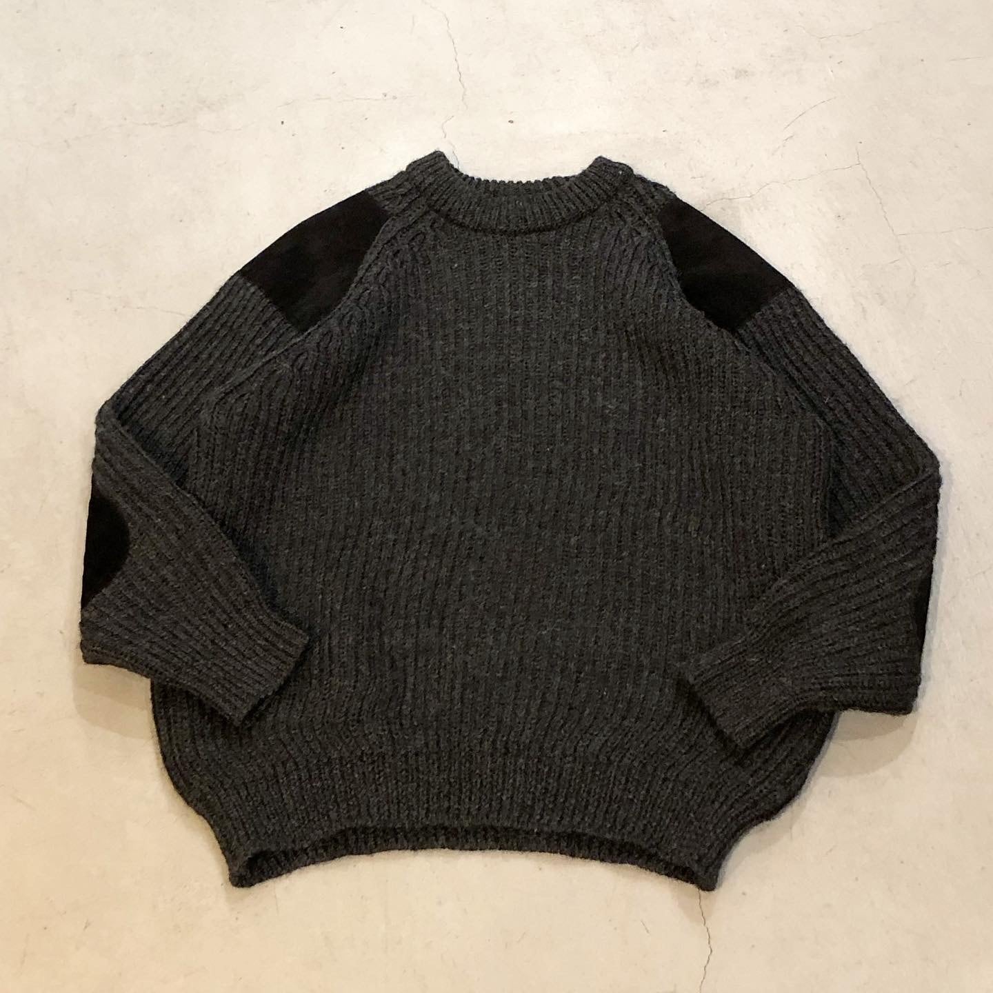 〜2000s Nilli “shoulder&elbow patch” wool knit【高円寺店】