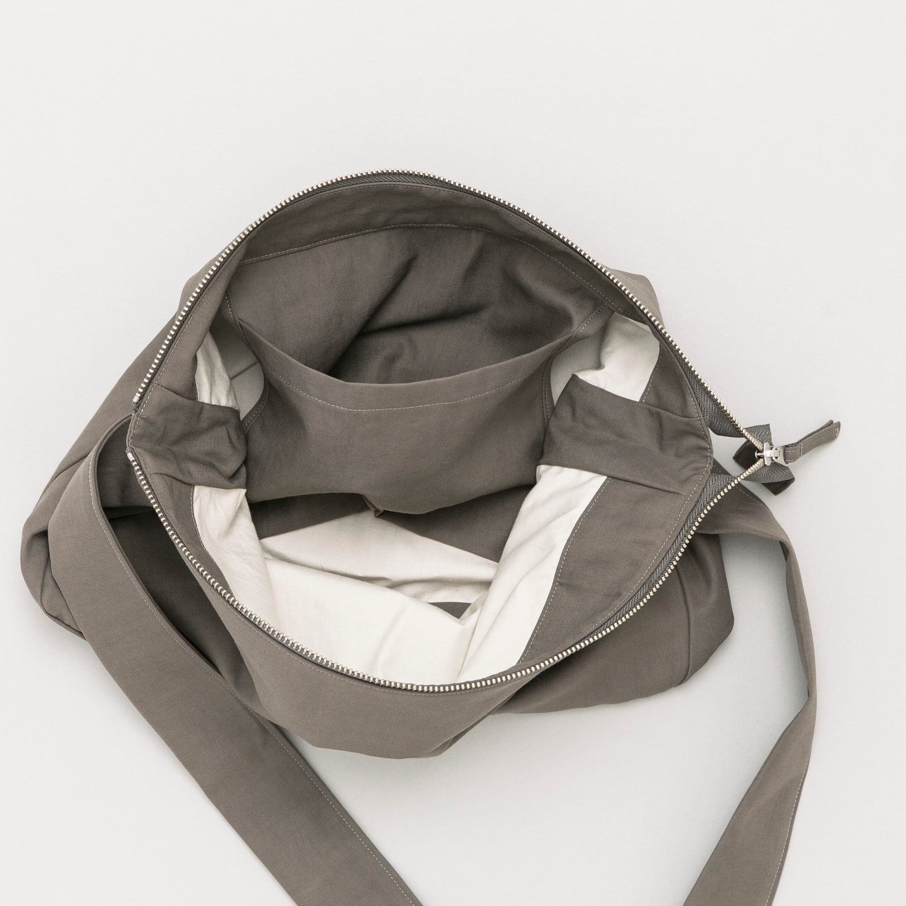 26SS》【STILL BY HAND】 NYLON SHOULDER BAG スティルバイハンド