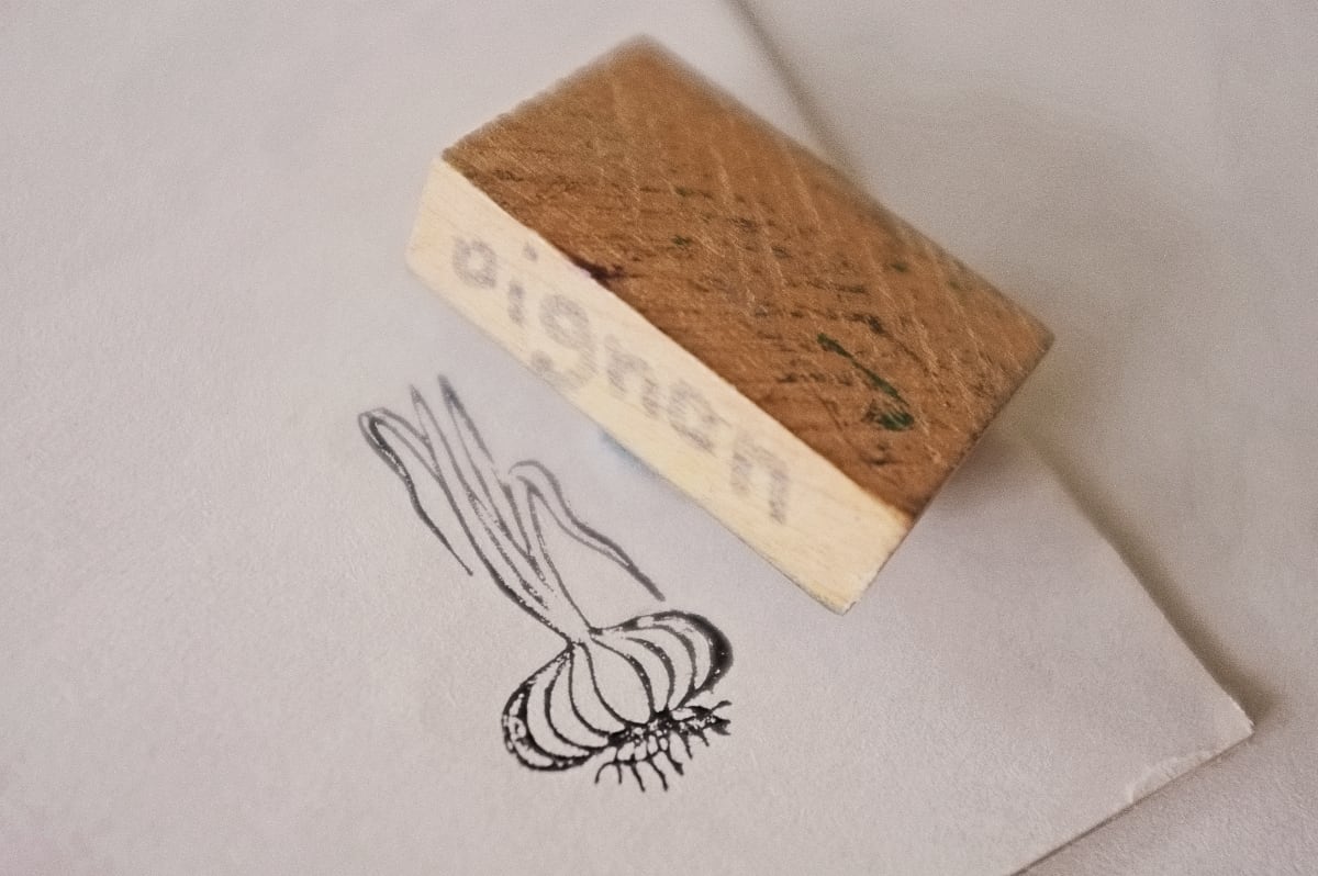 フランス 5cm ポタジェの玉ねぎさんとメランコリーな木製スタンプ