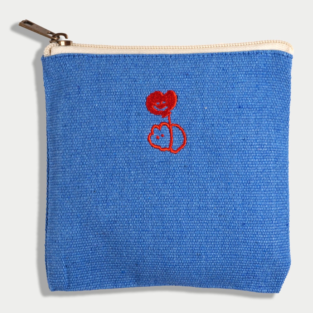 ☆風船ウサ刺繍フラットミニポーチ/ブルー (MK-478) | もくもくちゃん
