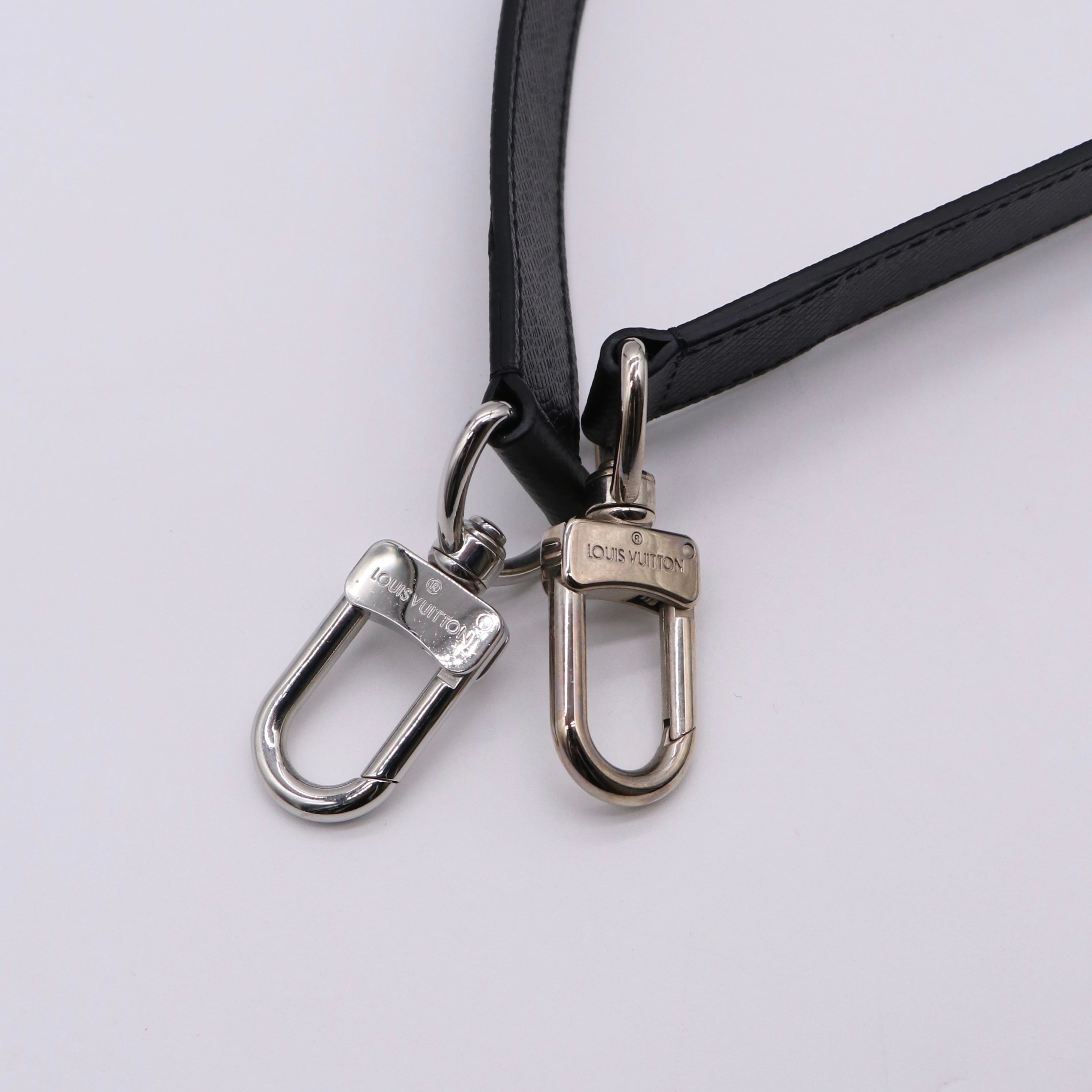 Louis Vuitton モノグラム【ポルトドキ ユマンヴォワヤージュ】バッグ Louis Vuitton モノグラム【ポルトドキ ユマンヴォワヤージュ】バッグ
