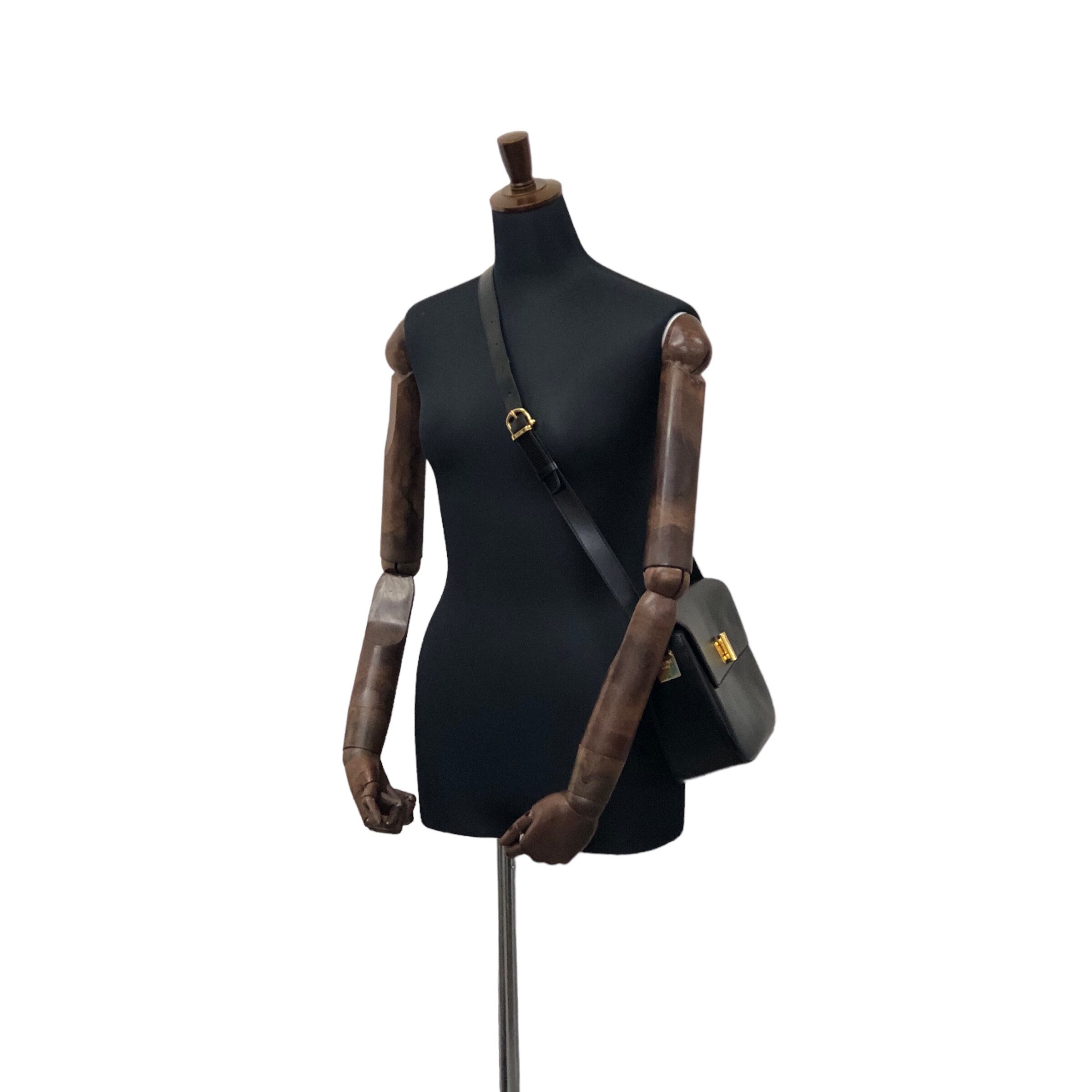 CELINE セリーヌ ターンロック ロゴ レザー ショルダーバッグ CELINE セリーヌ ターンロック ロゴ レザー ショルダーバッグ