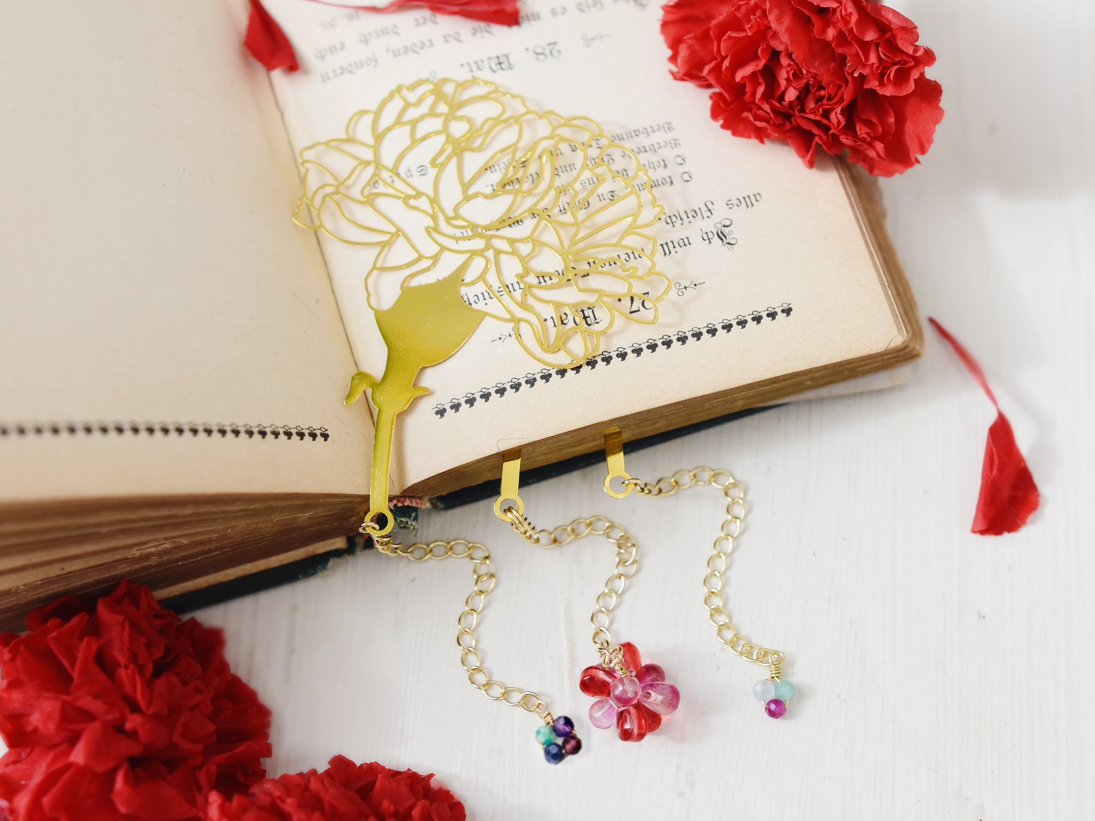 母の日限定【カーネーションのブックマーカー(しおり)】お花/家族の誕生石