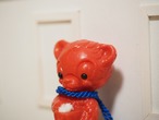 カラフルプラスチック ドイツの赤いベア 青紐 画像7