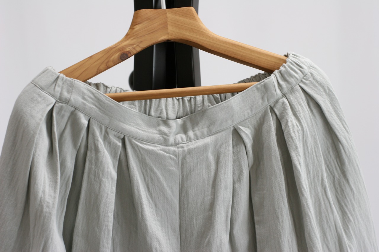 【ROBE de PEAU】Wide tuck culottes（RS018）
