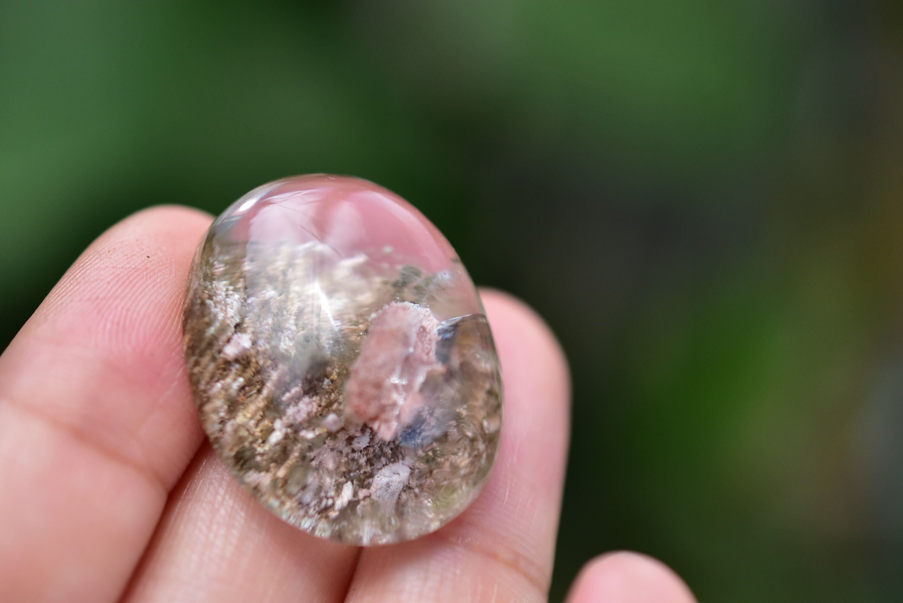 ピンクの内包物☆クォーツインクォーツルース gar287 | Funky garuda