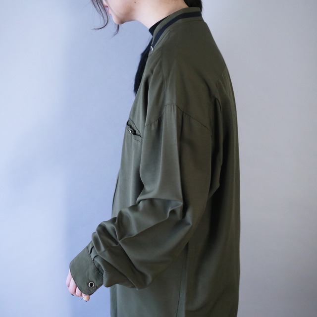 "刺繍" over silhouette fry-front minimal mode shirt
