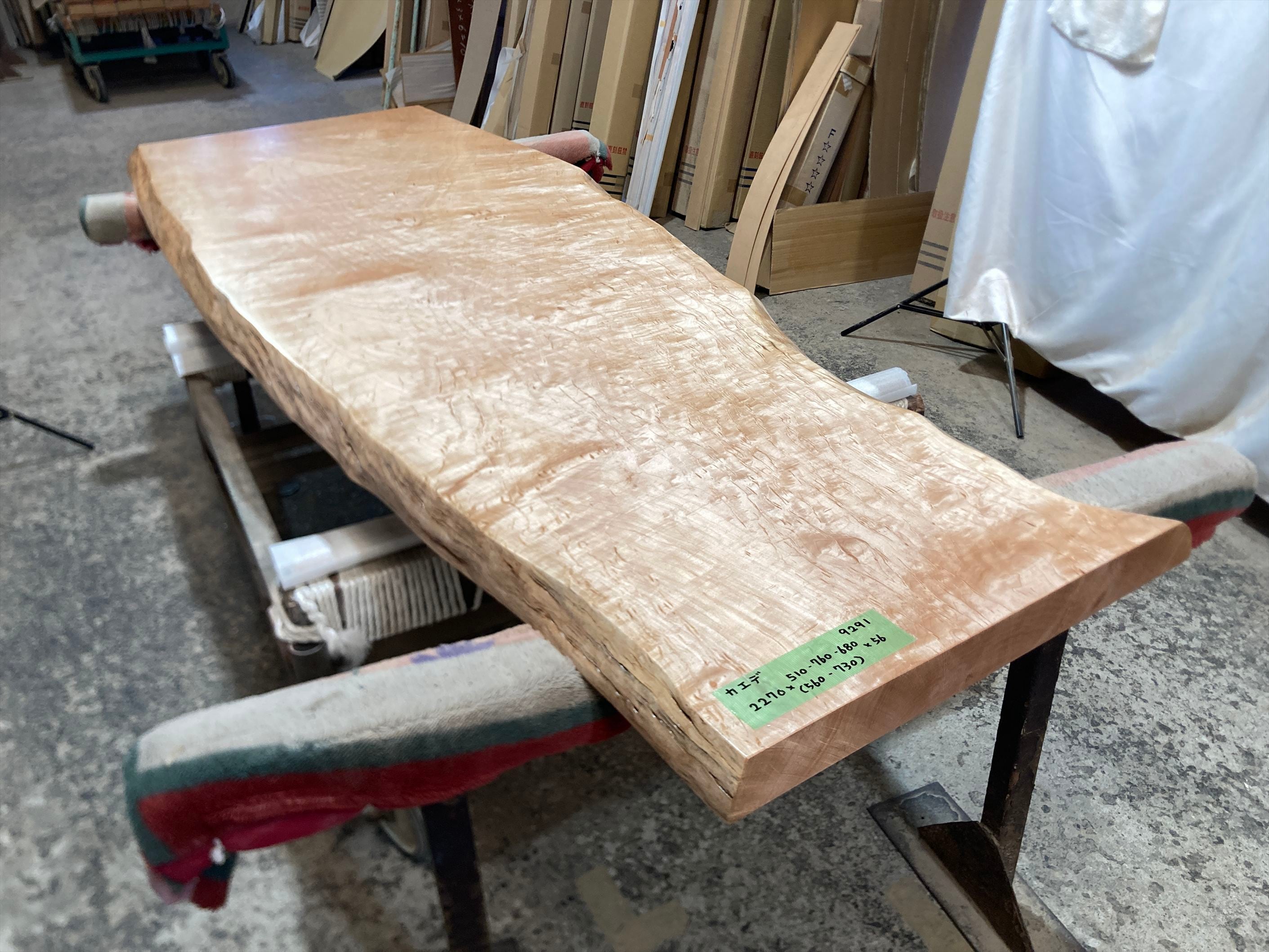 ダイニングテーブル | 銘木無垢材一枚板の来宝綜合銘木工業株式