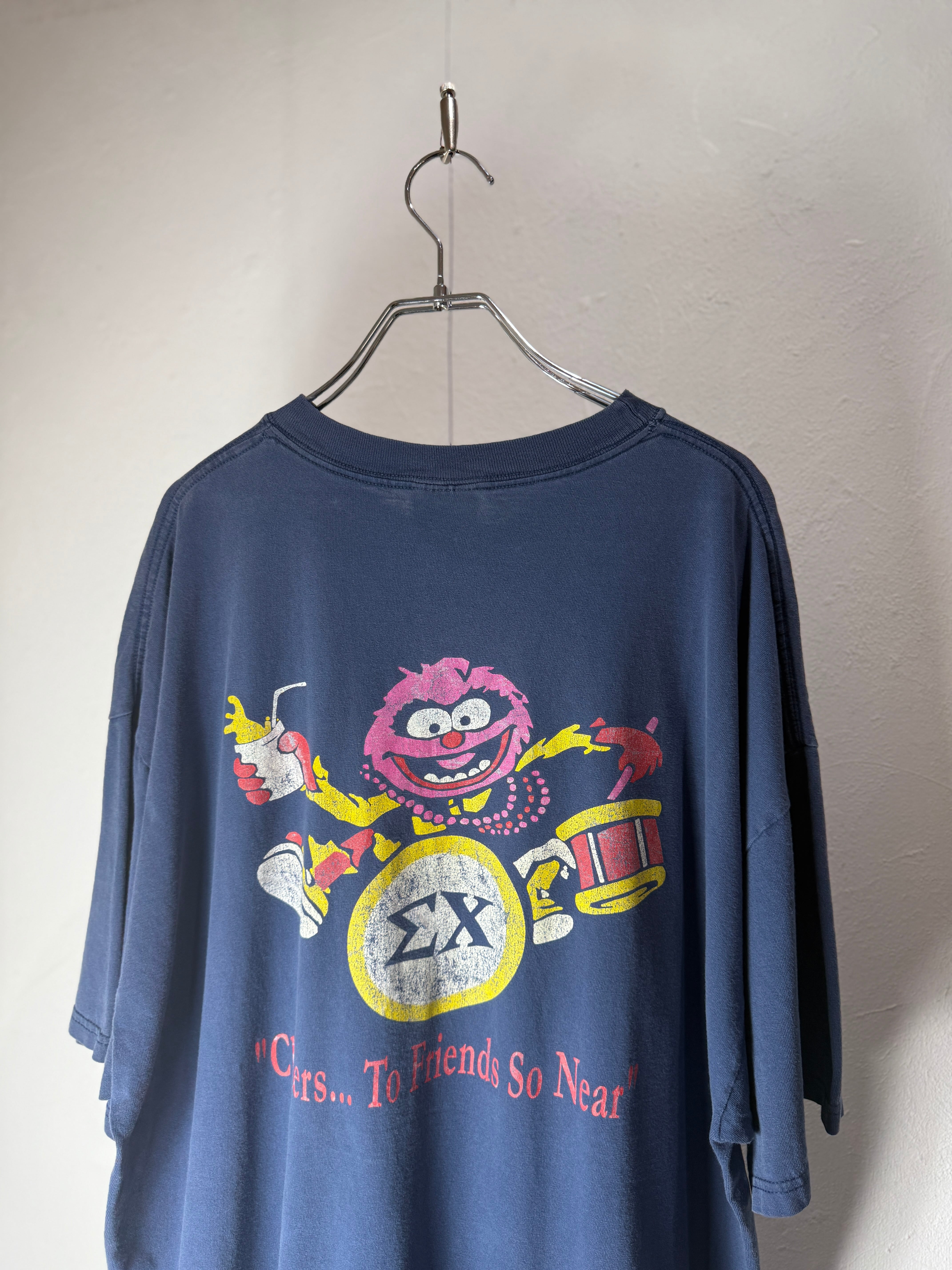 00’s Sigma Chi “Cheers… To Friends So Near” T-shirt