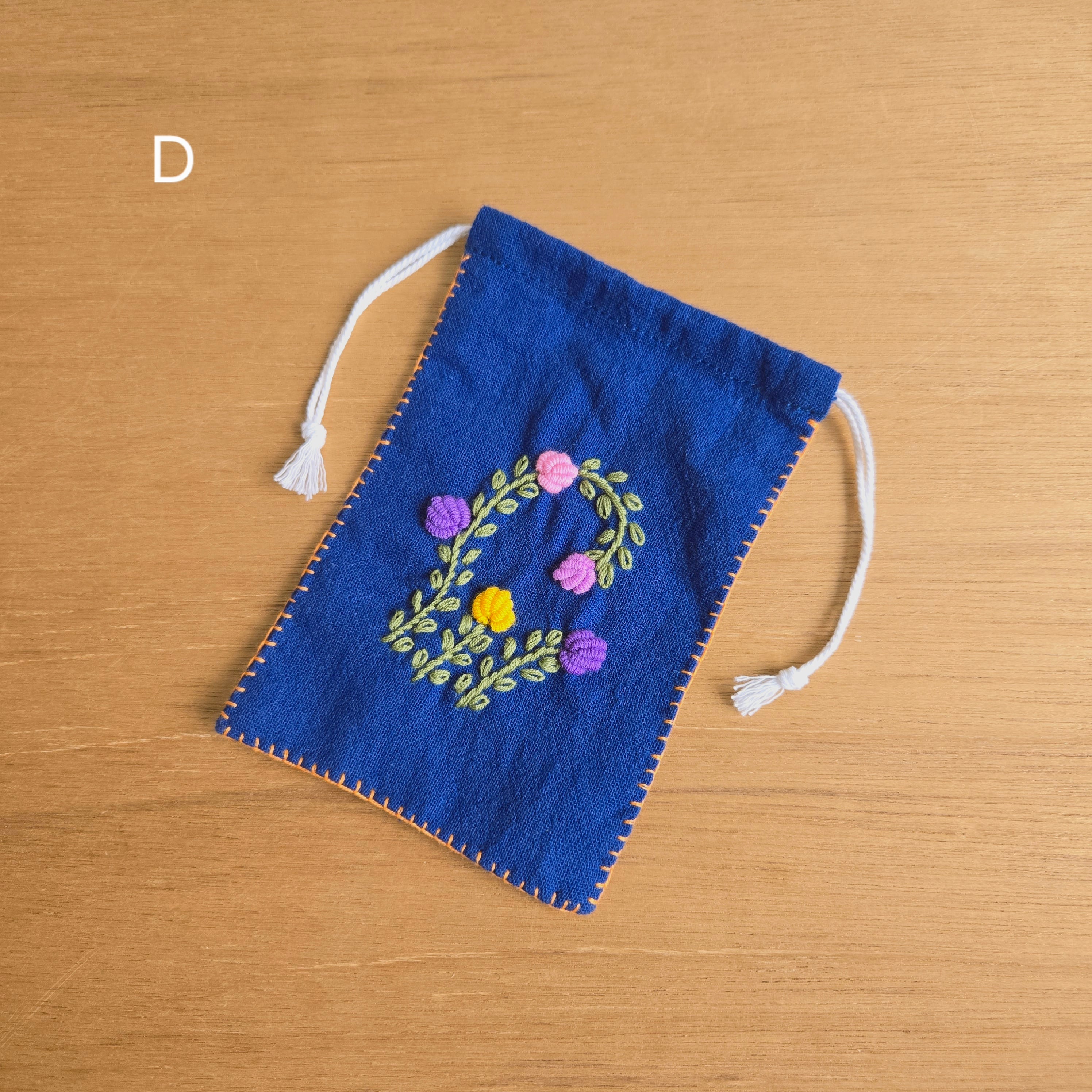 タイ 手刺繍お花のミニ巾着M | gururi