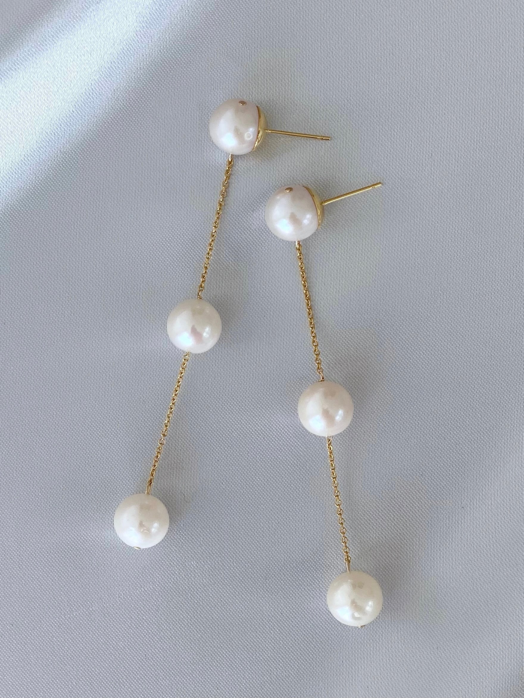 triple round pearl earrings | elem