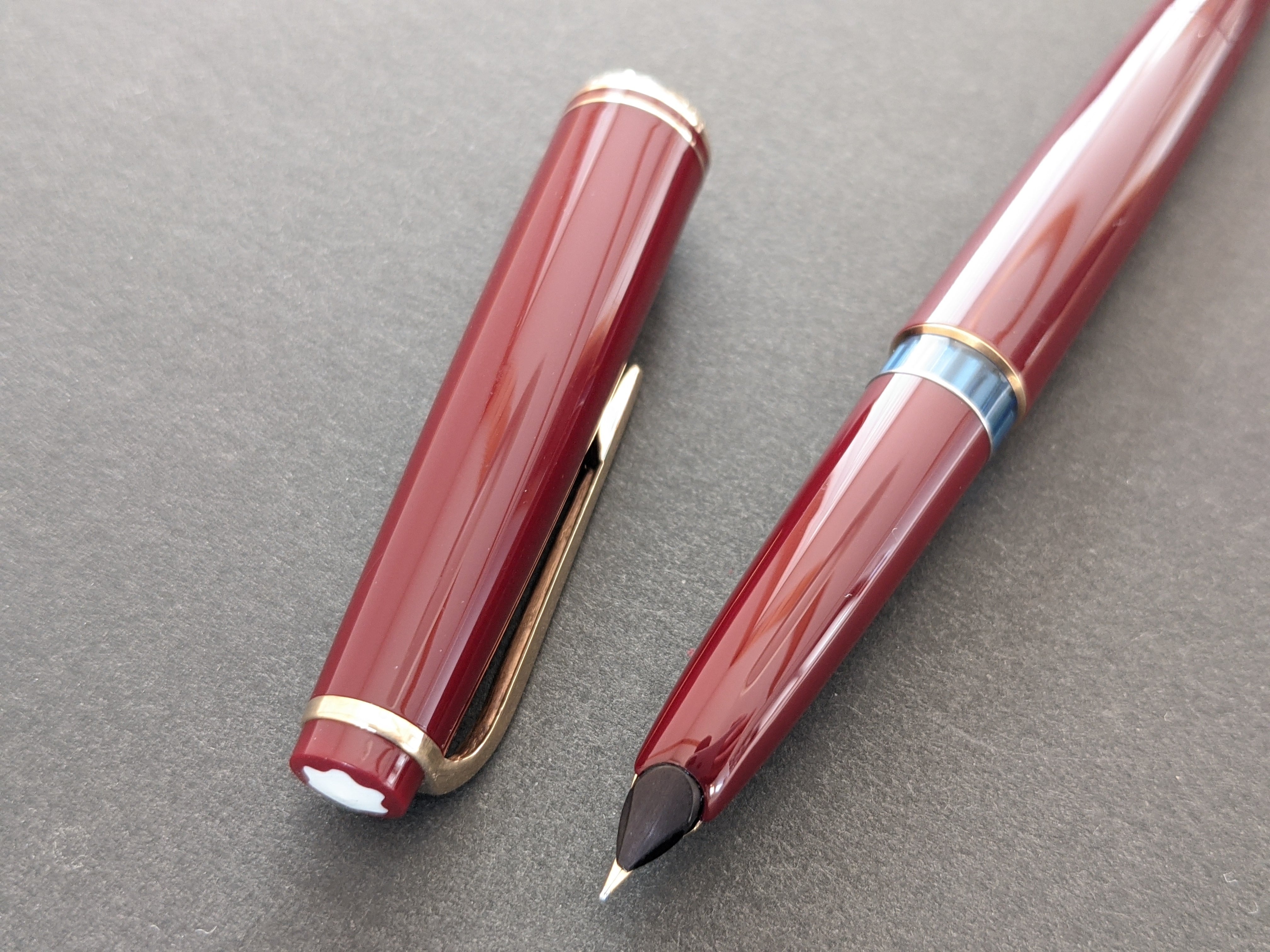 60s モンブラン No 22 ボルドー MONTBLANC No 22 （細字） 14K