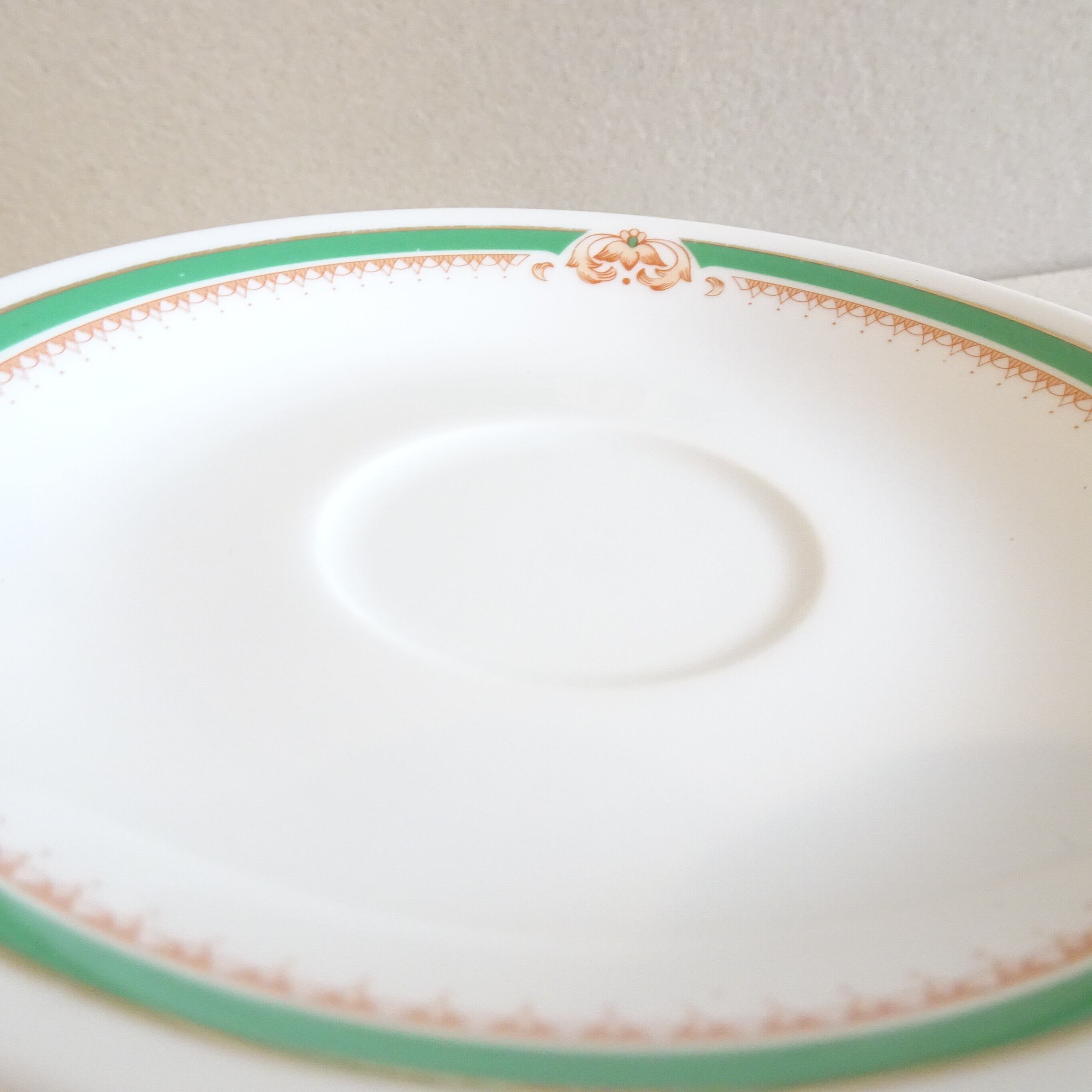 エメラルドグリーンラインのレトロなカップ＆ソーサー 2客セット | 純