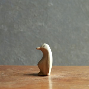 ぽっこりお腹の、素朴なペンギン（小） 1