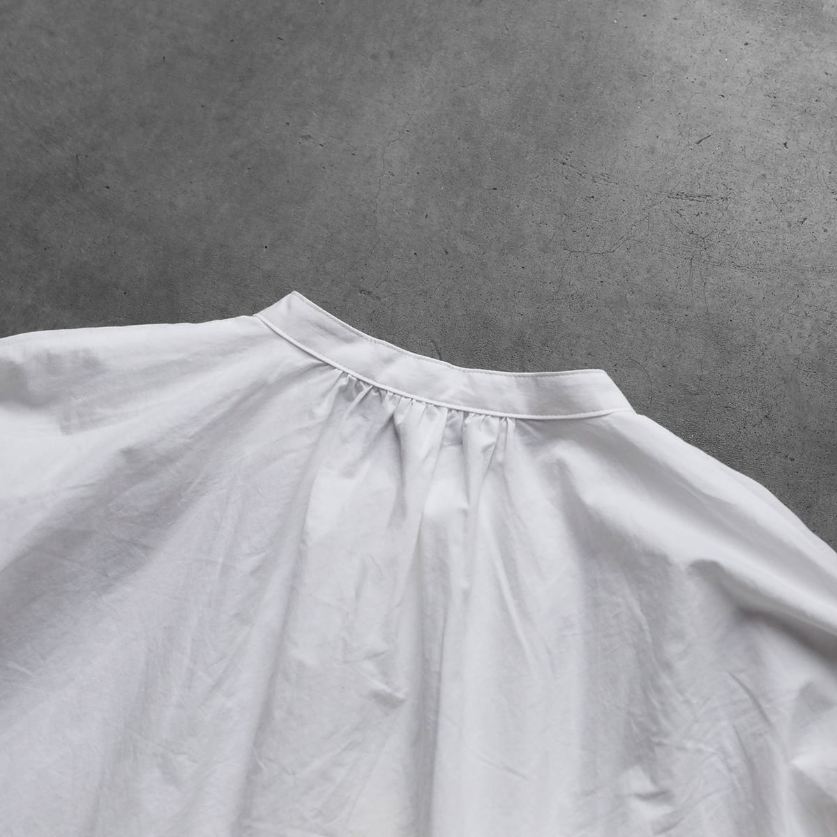 HUIS / オーガニックコットンバルーンスリーブワイドブラウス | hinata