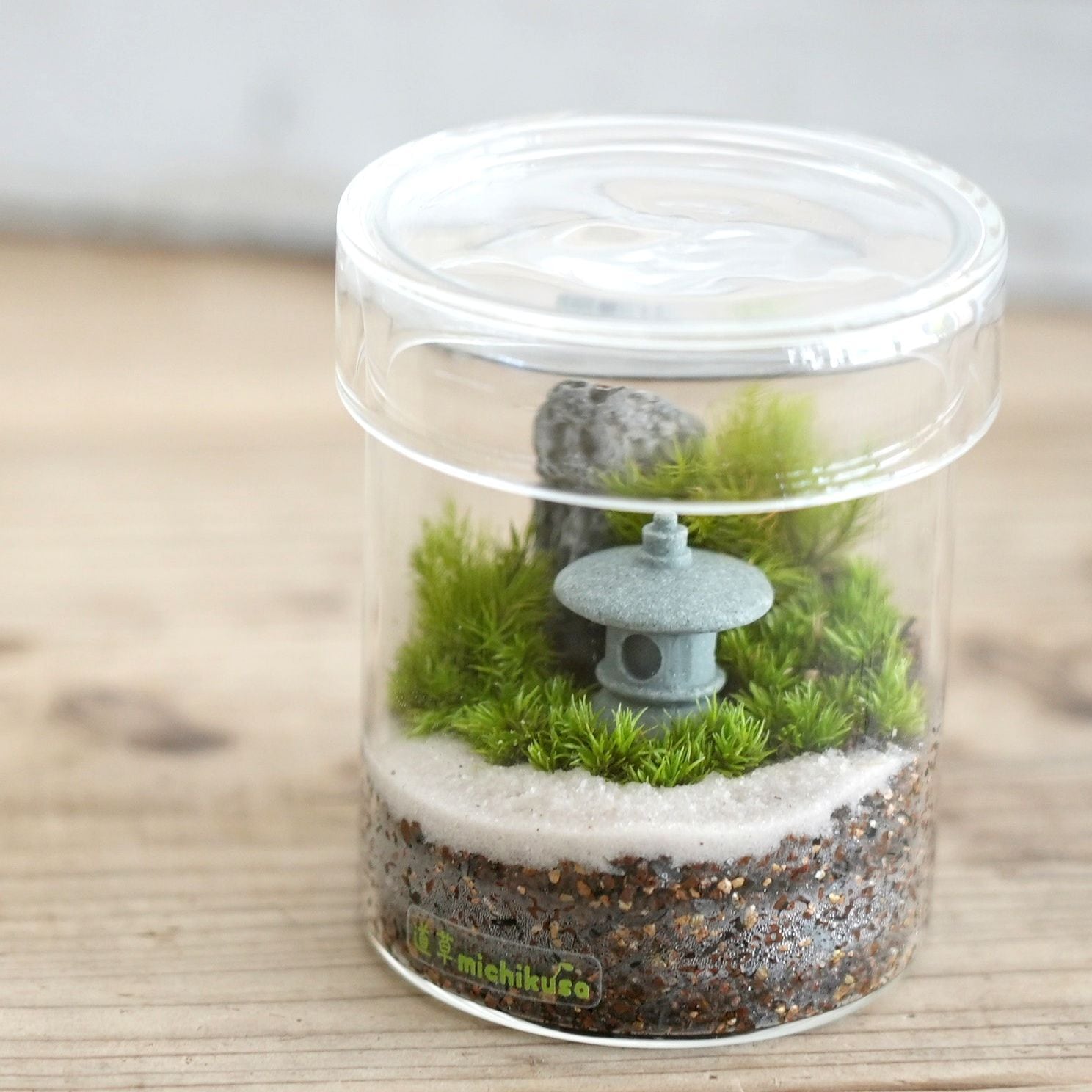 ミニチュアの世界】日本庭園の苔テラリウム シリンダー | 苔テラリウム
