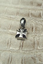 Item No.0393：Ironcross  top Pendant　(チェーン無）