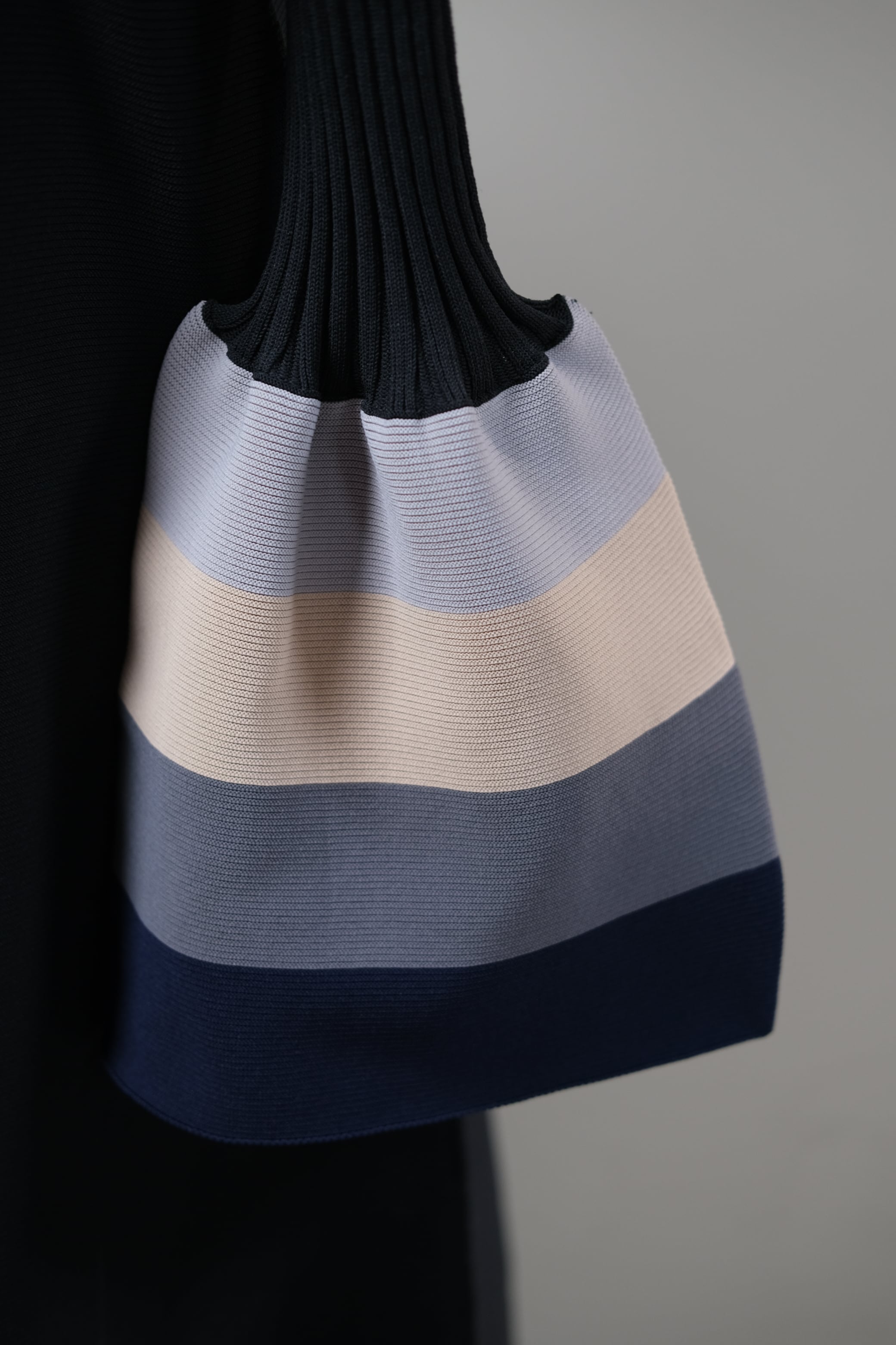 CFCL】POTTERY KAFTAN 3 - black multi | loop