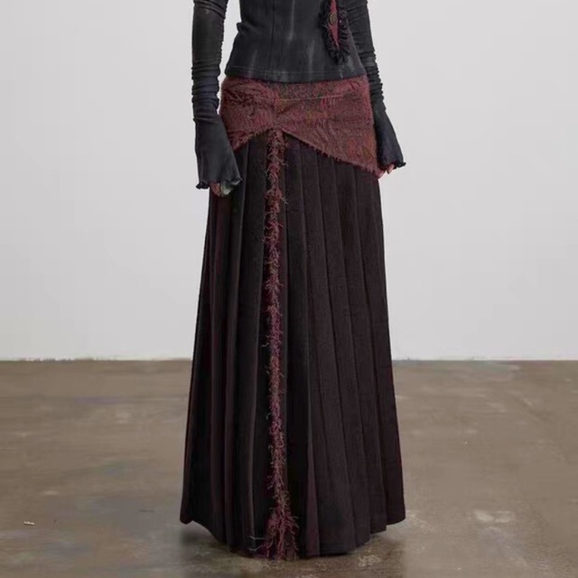 Asymmetric pleated detail skirt C1423