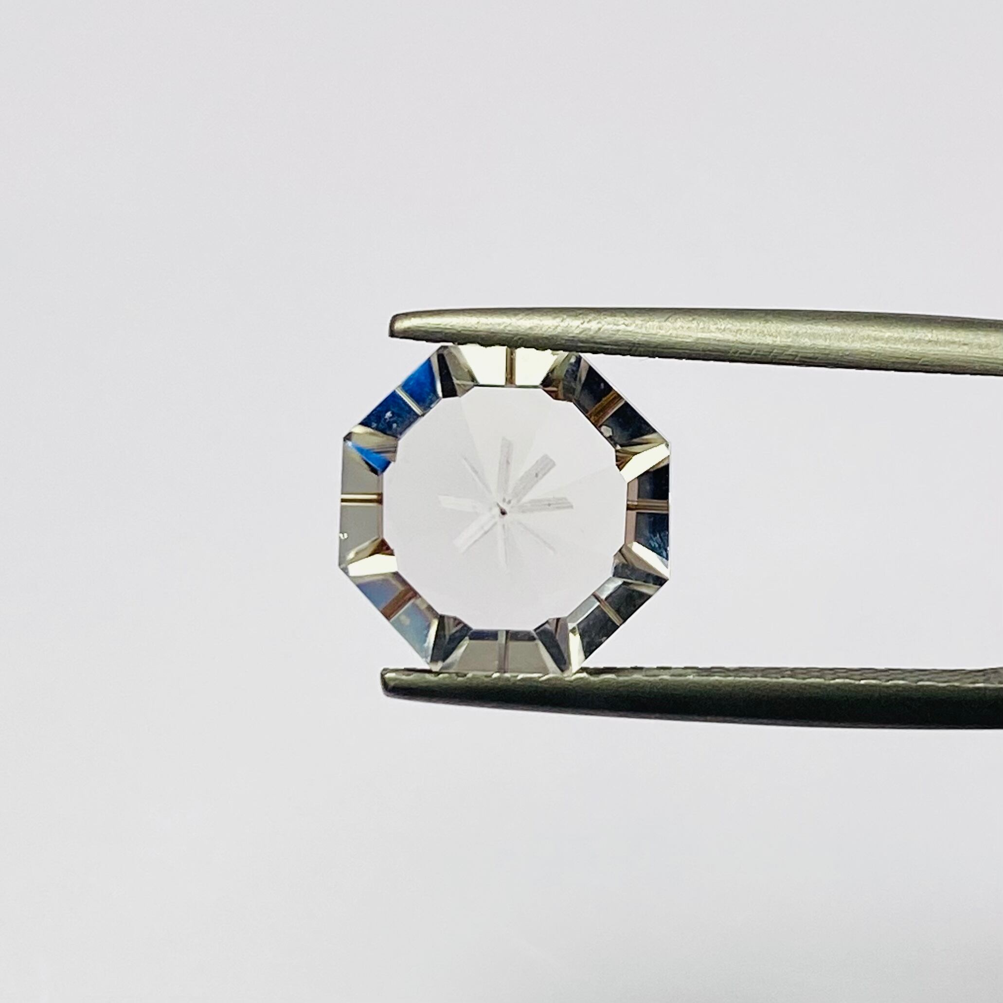 自然と人の美しきコラボ ルチルクオーツ