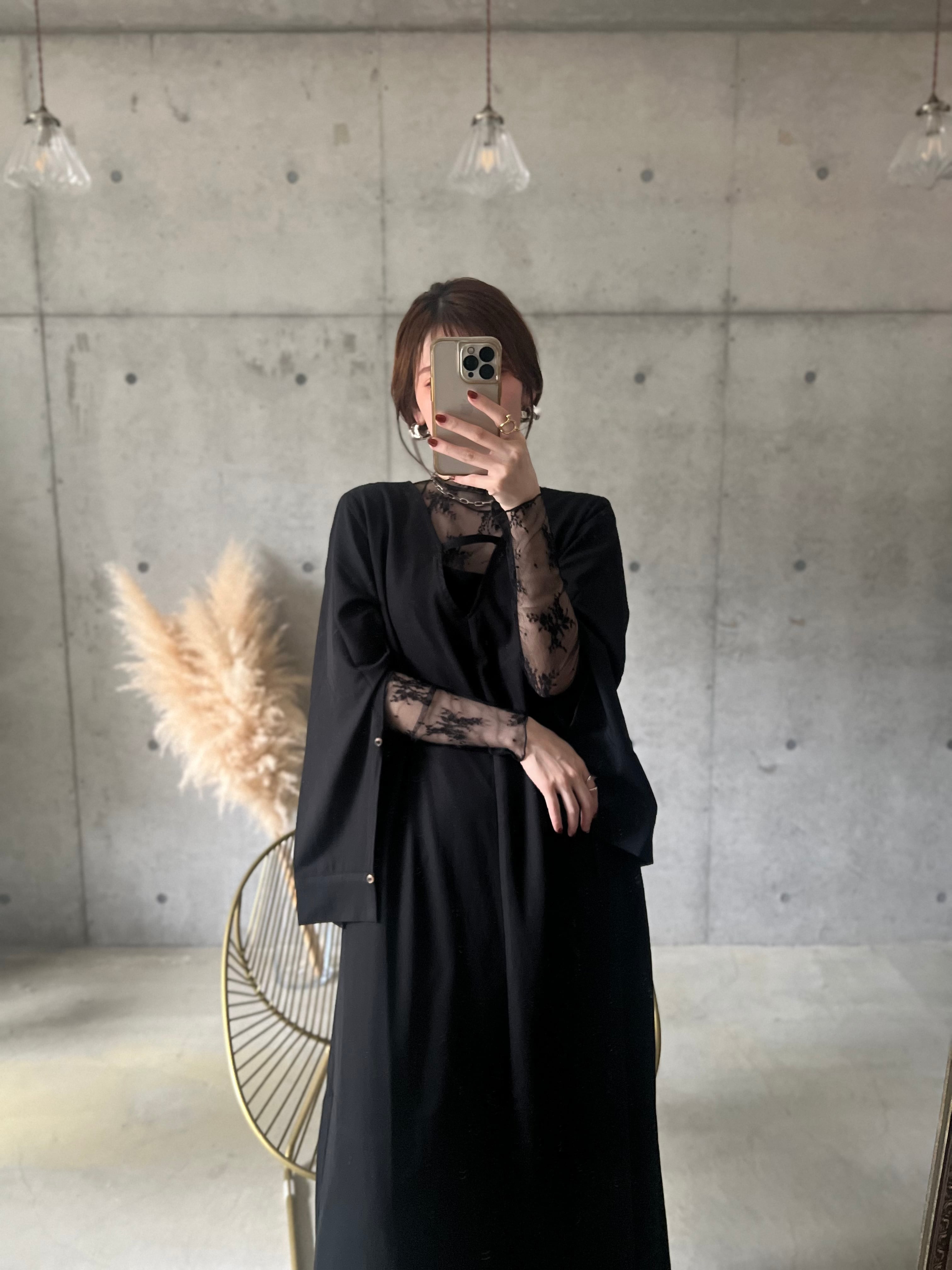 ATON ブラック ロングワンピース 長袖 スリット入り 02 ATON ブラック ロングワンピース 長袖 スリット入り 02 ATON