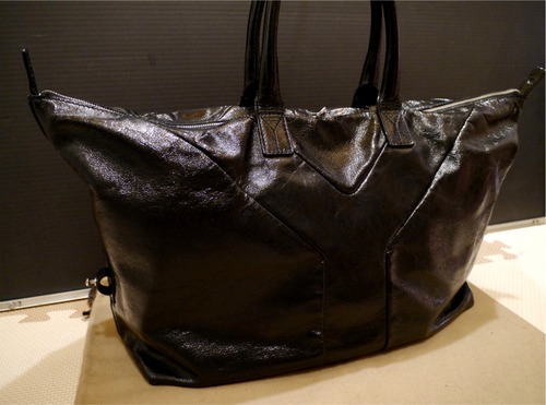 希少サイズ◆YvesSaintLaurent サンローラン EASY LARGE ユニセックス パテントレザー ミニボストン型 ハンド バッグ 黒◆ 定番EASYの希少なラージサイズ