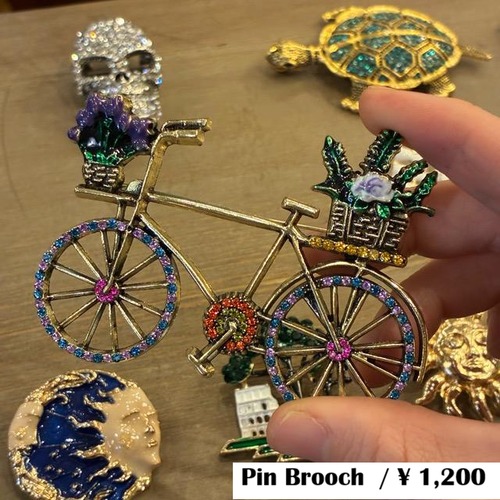 TOPANGA Jewelry Bijou art brooch Flower basket bicycle　ビジューアートブローチ　花かご自転車　プレゼント　プチギフト　ジャケット　帽子　バッグ　ニット