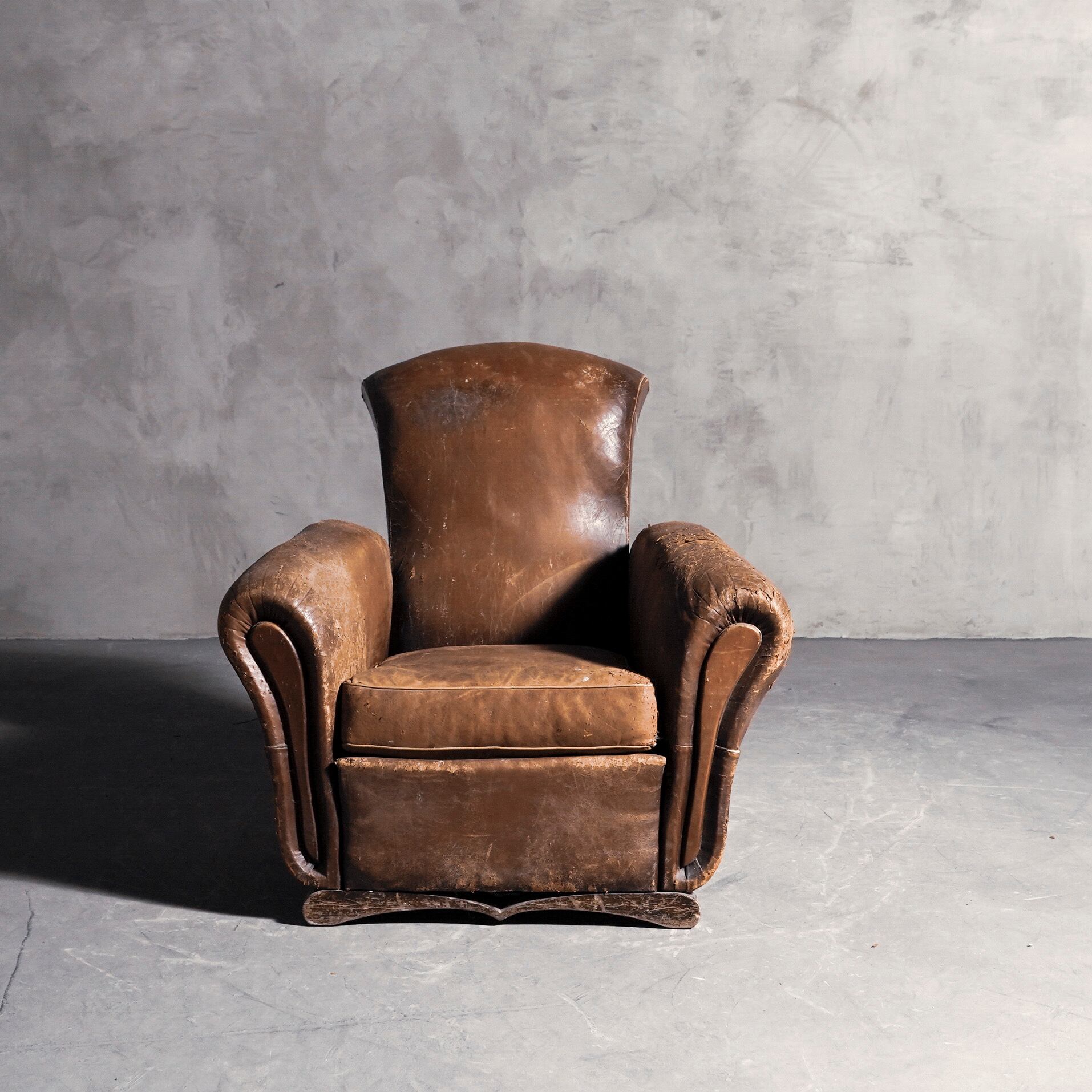 クラブソファー/アンティークソファー/レザー/シングルソファー/店舗什器/ディスプレイ