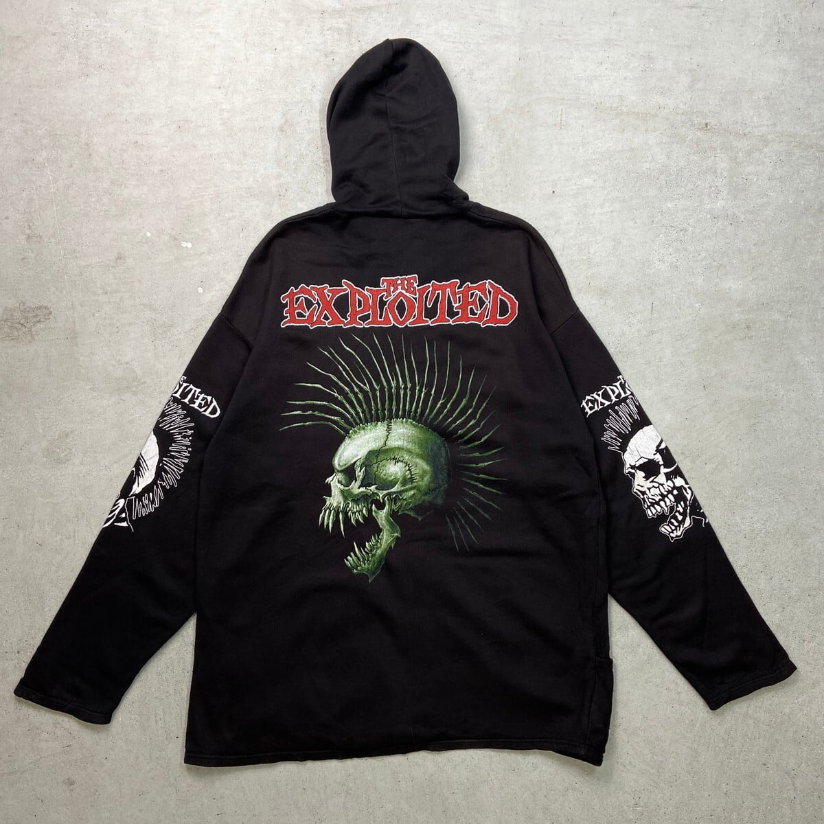 00年代 THE EXPLOITED エクスプロイテッド フルジップスウェットパーカー バンド メンズL相当 古着 00s Y2K VINTAGE ヴィンテージ アメカジ 音モノ ロックバンド  スカル ドクロ トレーナー 黒色 00年代 THE EXPLOITED エクスプロイテッド フルジップスウェット