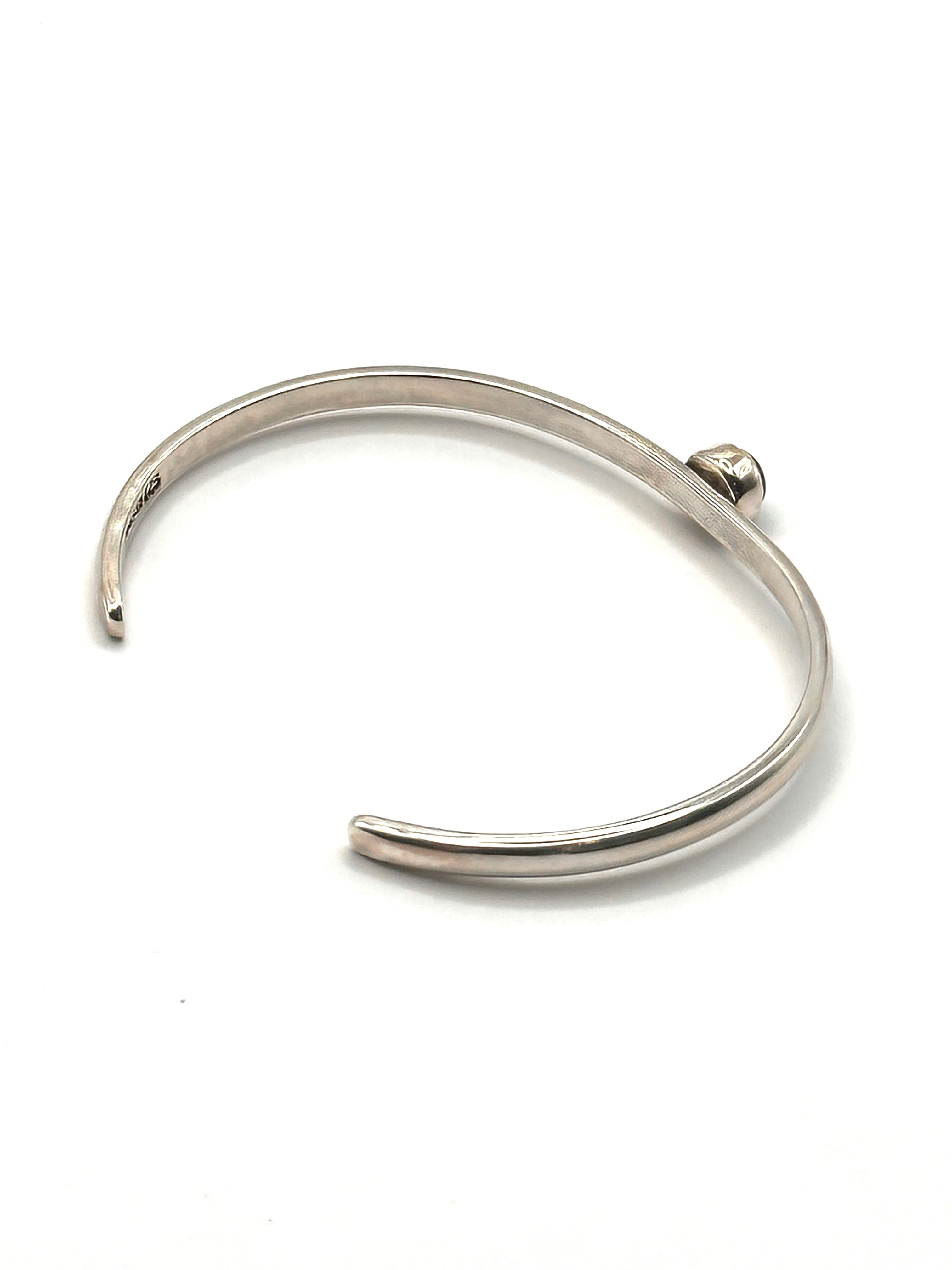 Ericka Nicolas Begay ONYX Bangle | OLD HANNNA