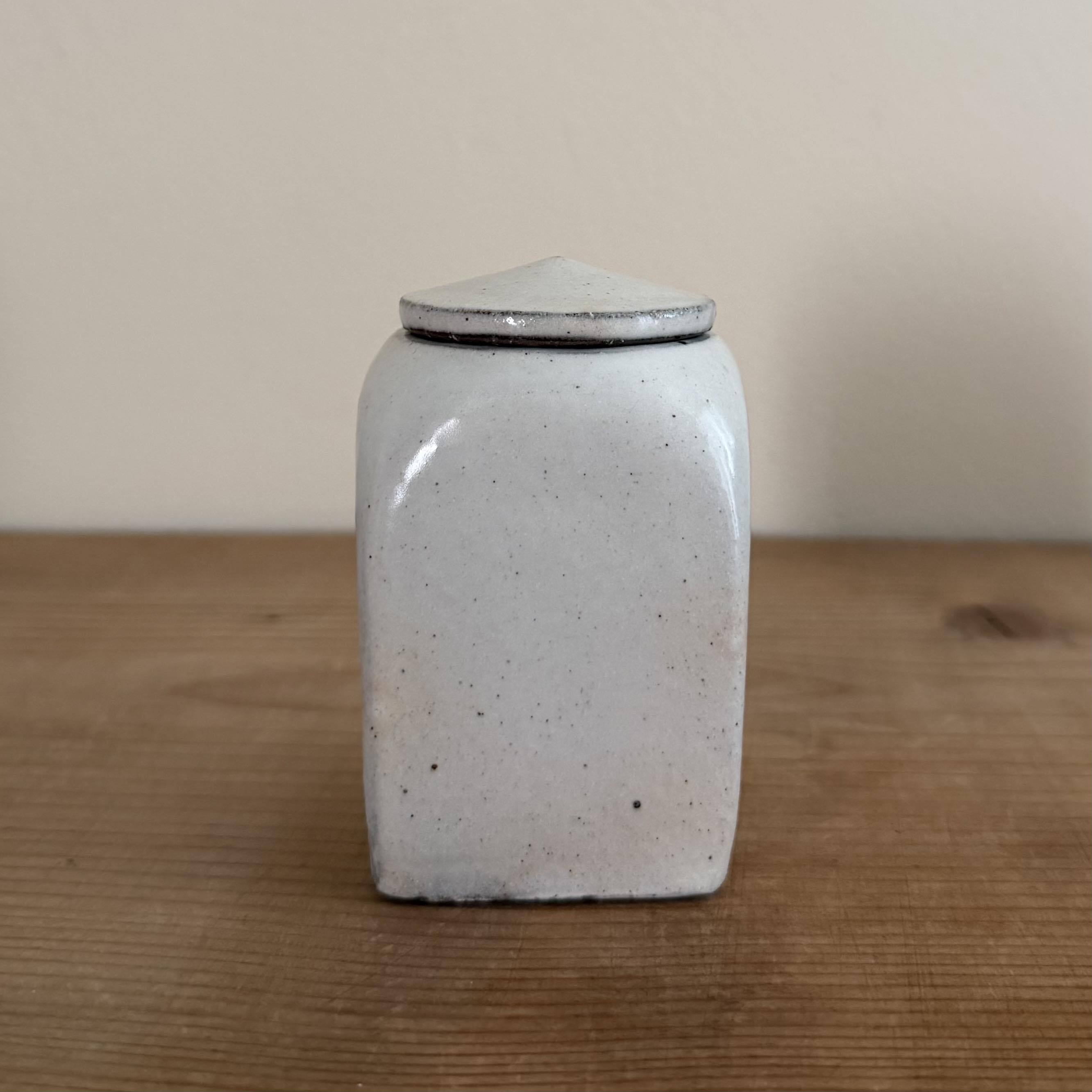 城進 粉引ふたもの 角