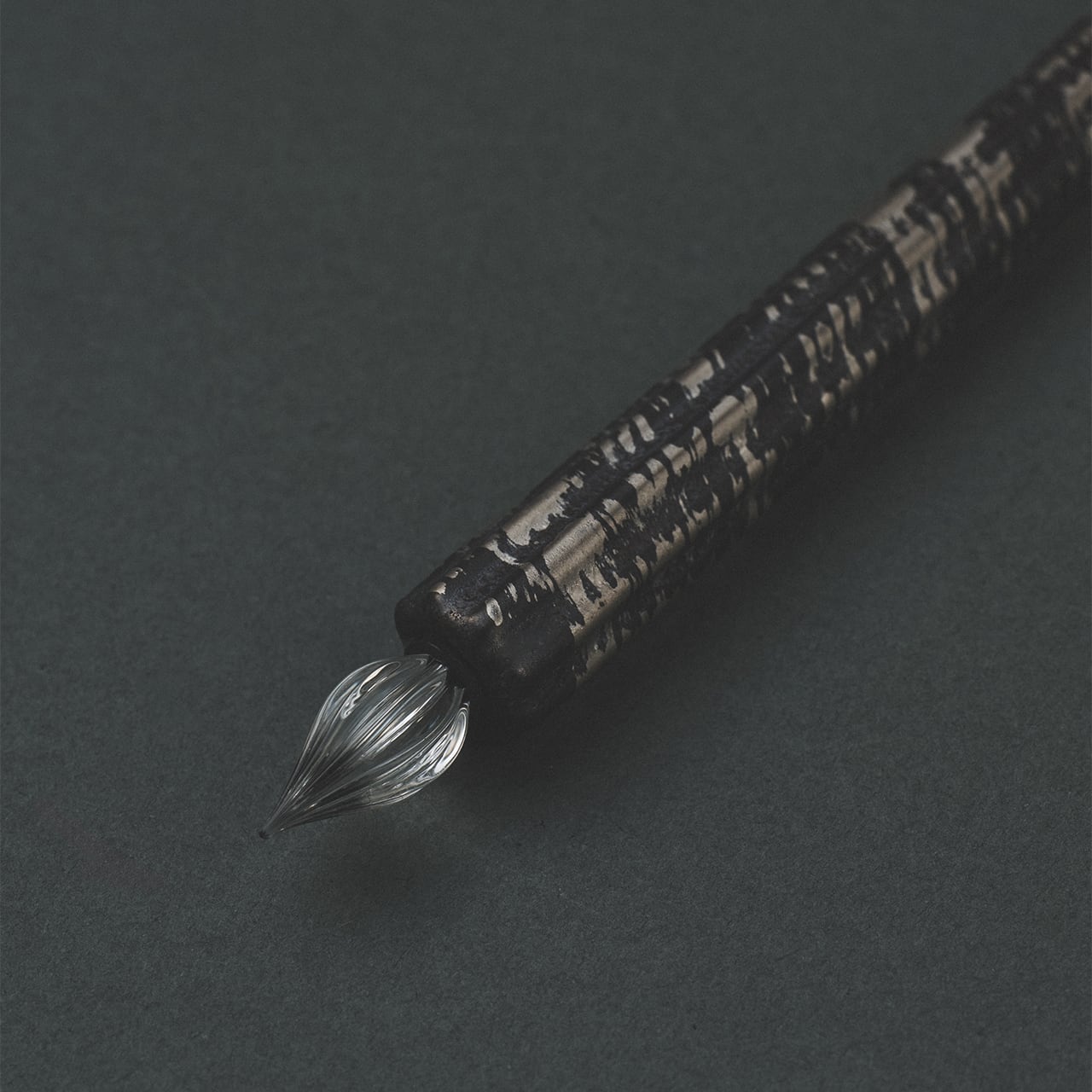 銀かすり しのぎガラスペン｜有田焼 | HIZEN5