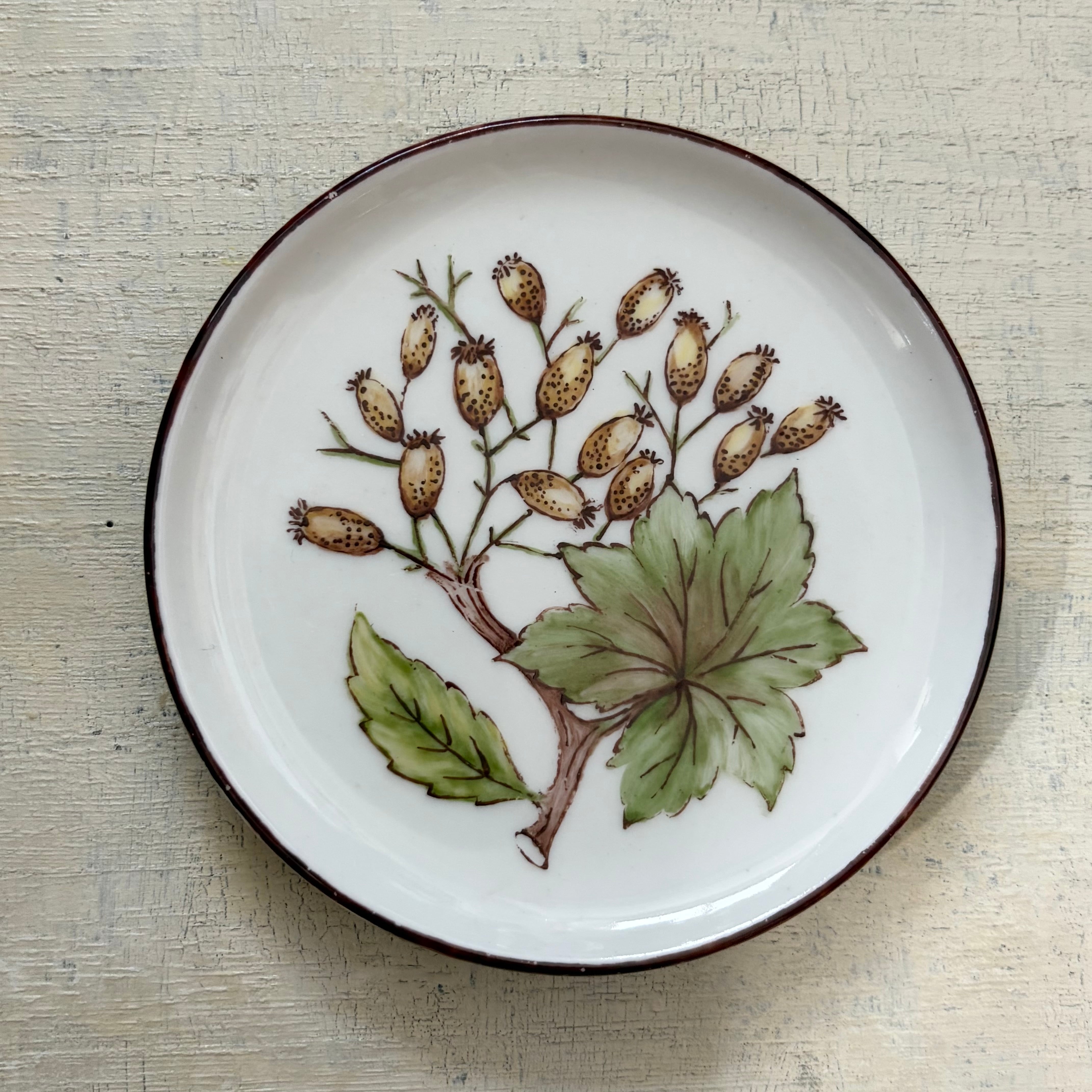 手描きの花模様の小皿④