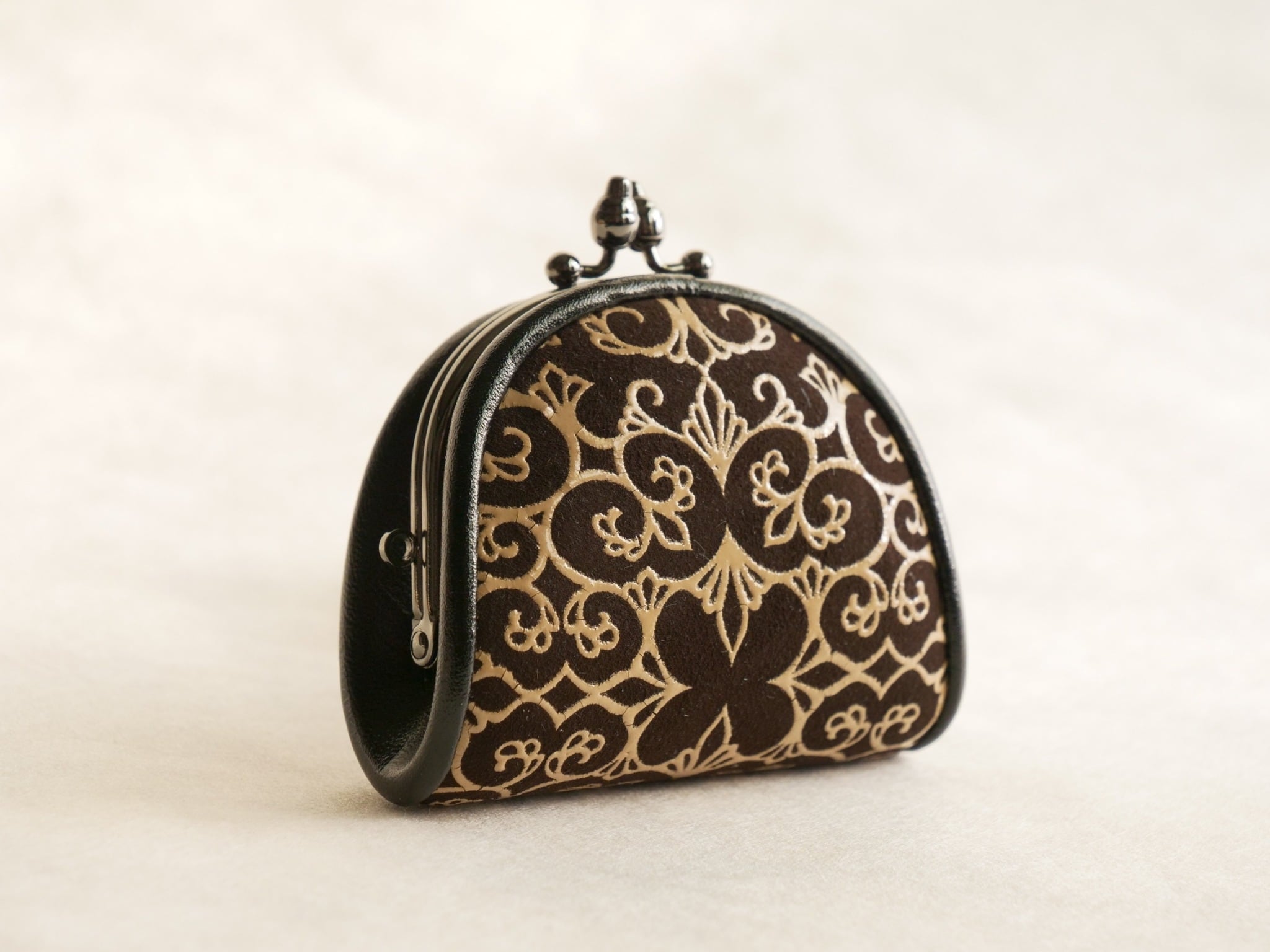 アイヌ文様×甲州印傳】ガマ口財布 | katak 〜アイヌの伝統、技、味を