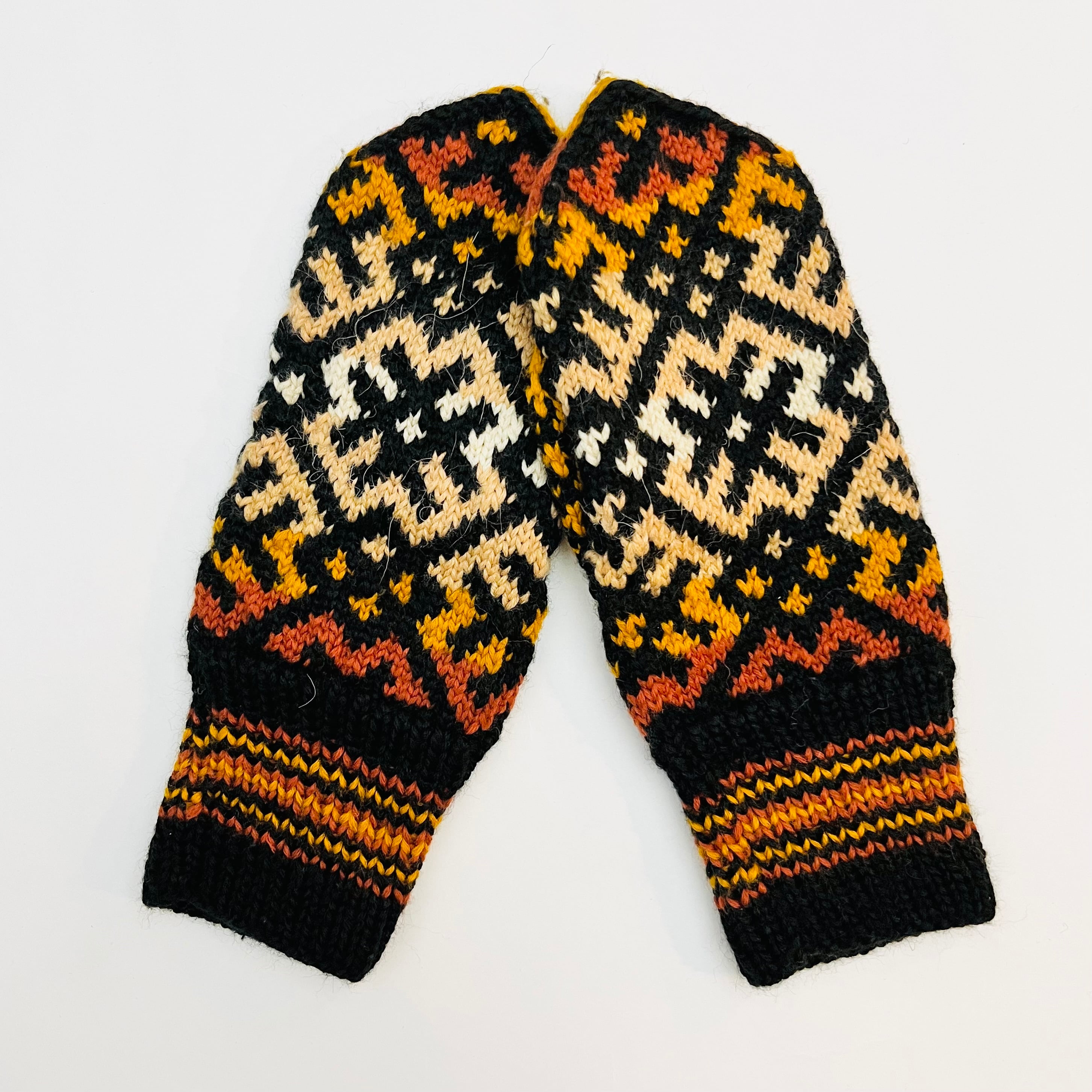 伝統的ロシアの手編みミトン