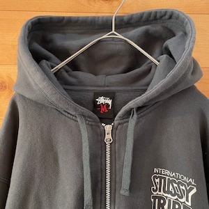 【STUSSY】International St?ssy Tribe ステューシー バックプリント フルジップ スウェットパーカー M 古着