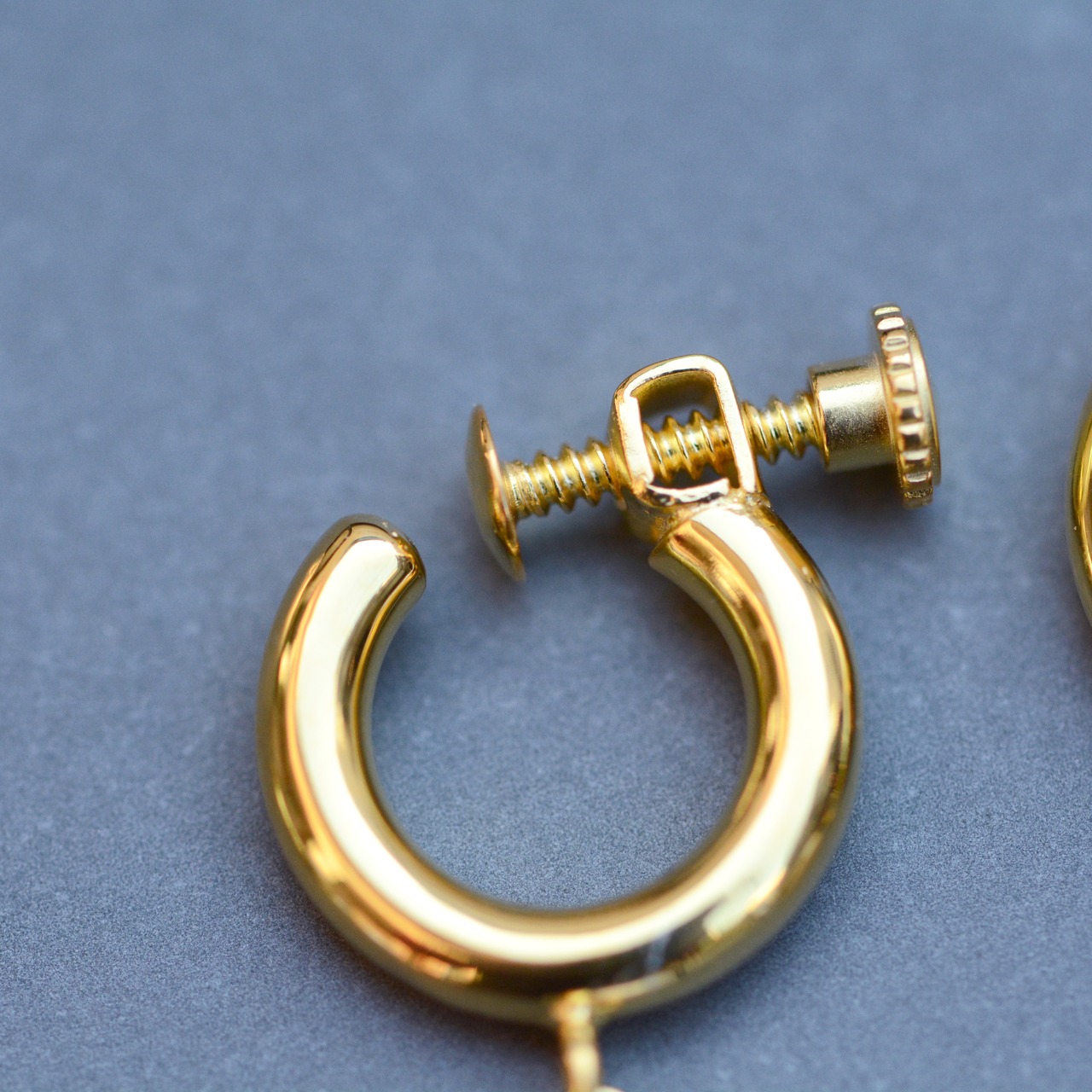 Elenaピアス・イヤリング ゴールド