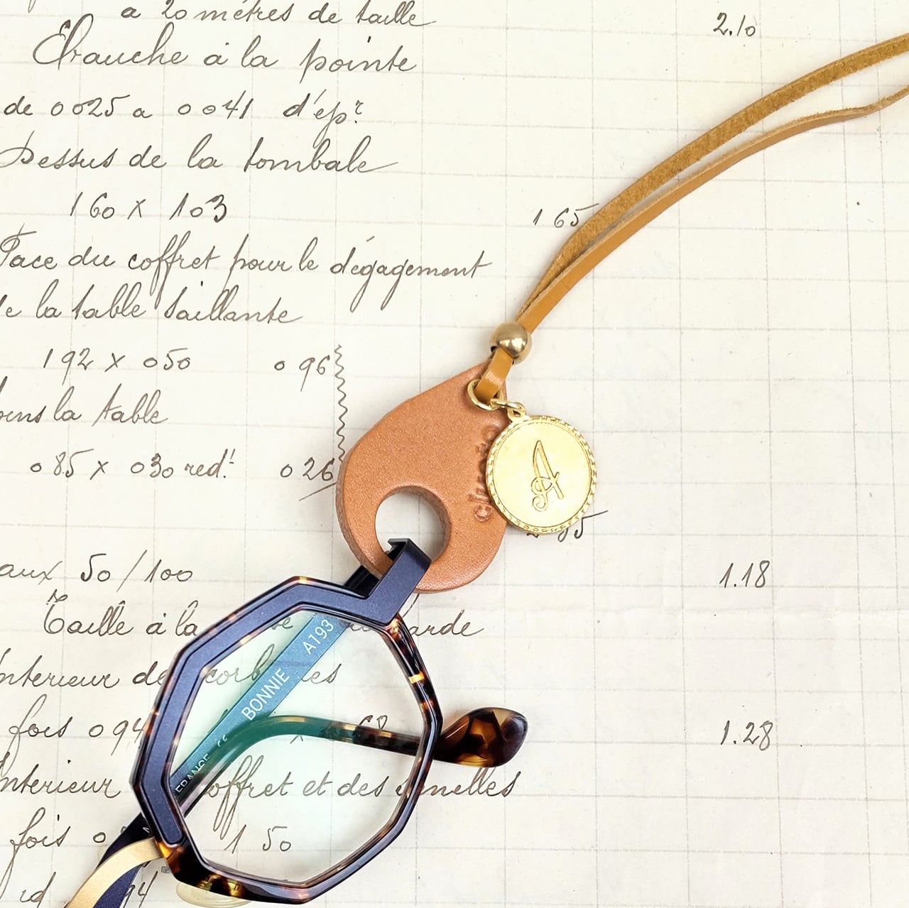 glasses holder雫（メガネホルダー、イニシャルチャーム付き）:全7色