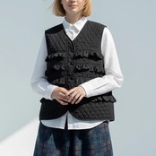 内側に絵本世界が咲くアート系ブラックベスト 《i0820》