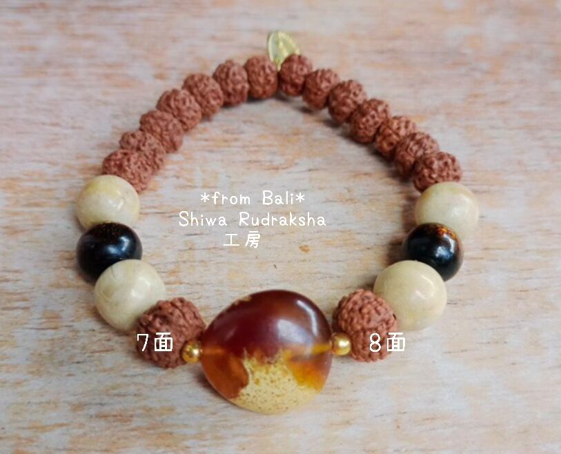 ✰︎‪ 琥珀 ✰ ✰︎　　ルドラクシャブレスレット　トップॐ ✰︎‪ 琥珀 様専用 ルドラクシャブレスレット トップॐ - メルカリ‬
