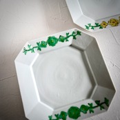 村田菜穂美作　隅切皿　【大】(22cm)  鉄絵花もよう［2104130001451］