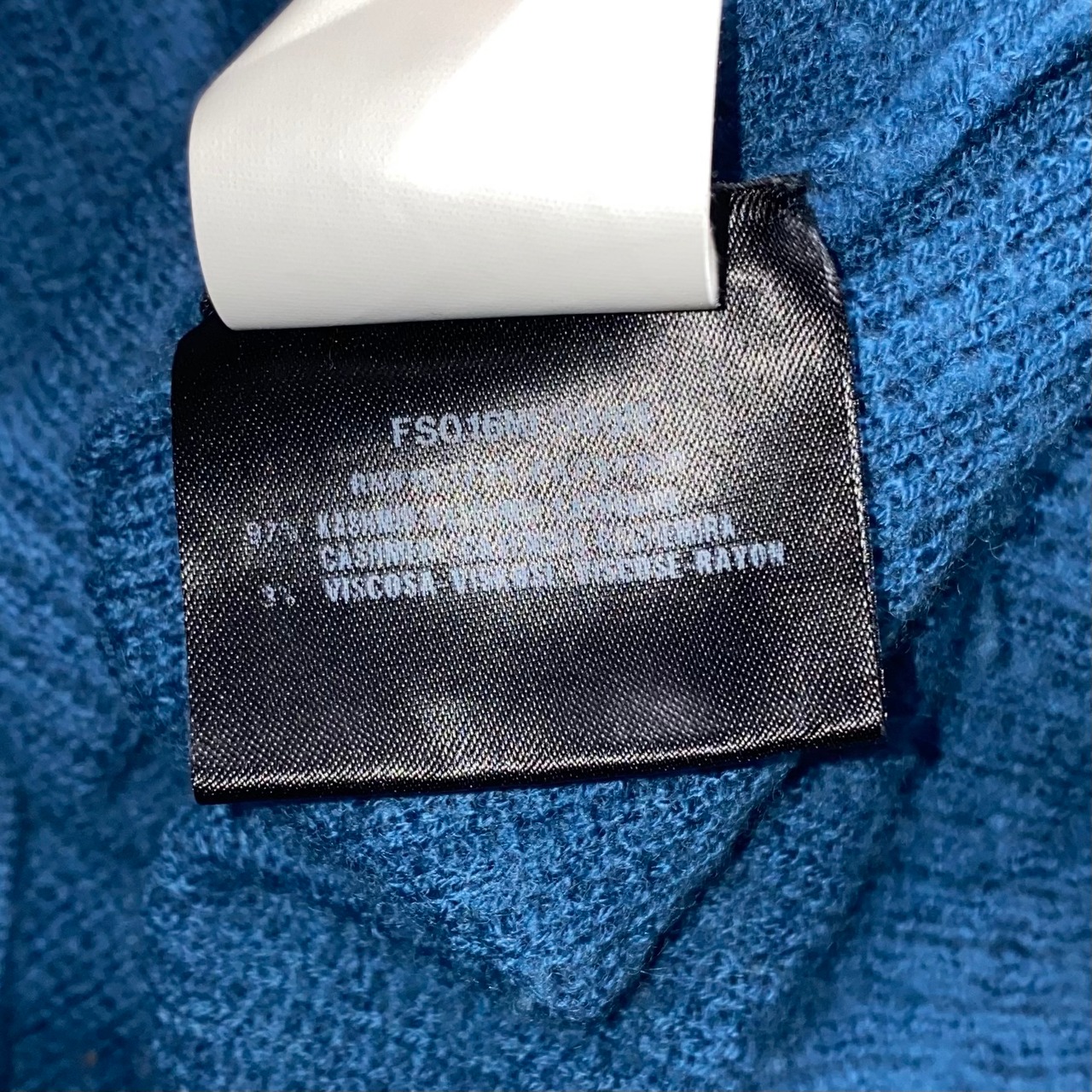 GIORGIO ARMANI cashmere sweater