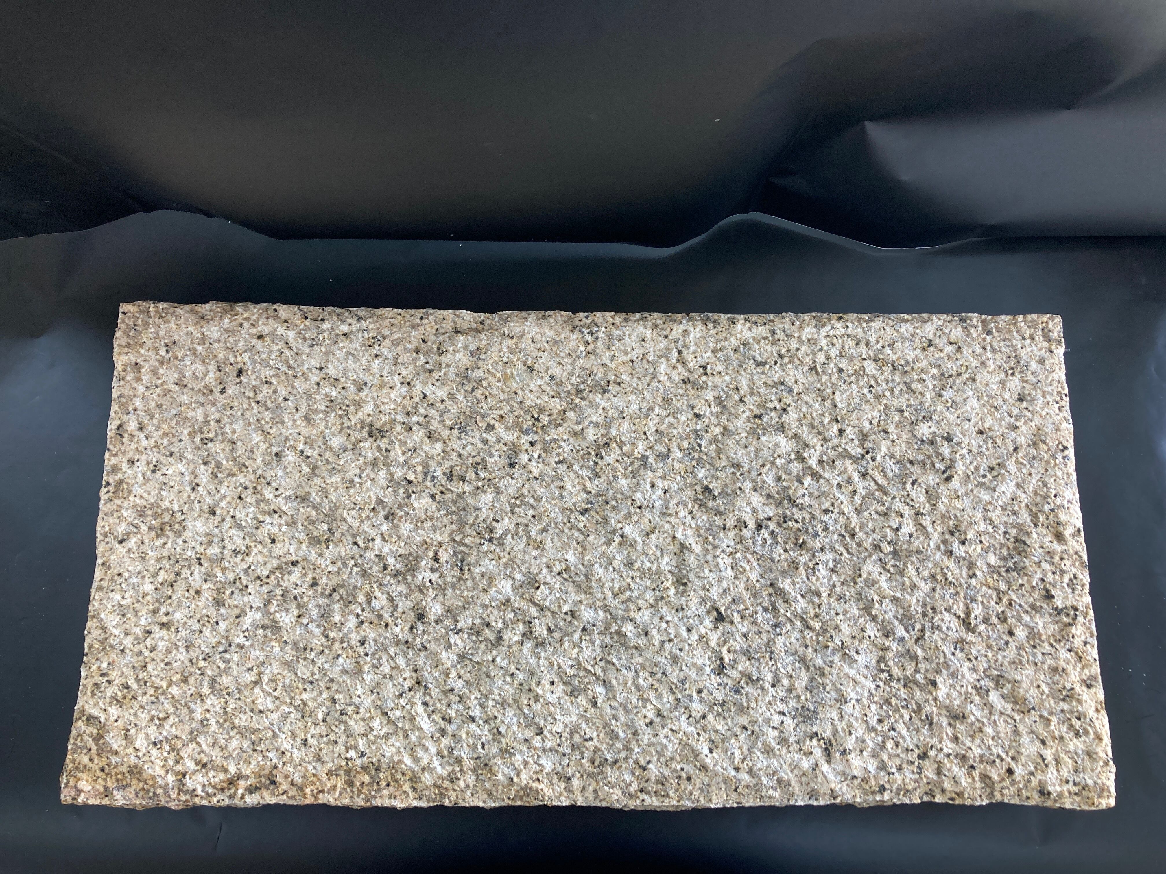 ベトナム産 1丁掛けピンコロ(錆) 9×9×9/㎝ 1箱(500ヶ入り) バラ売り