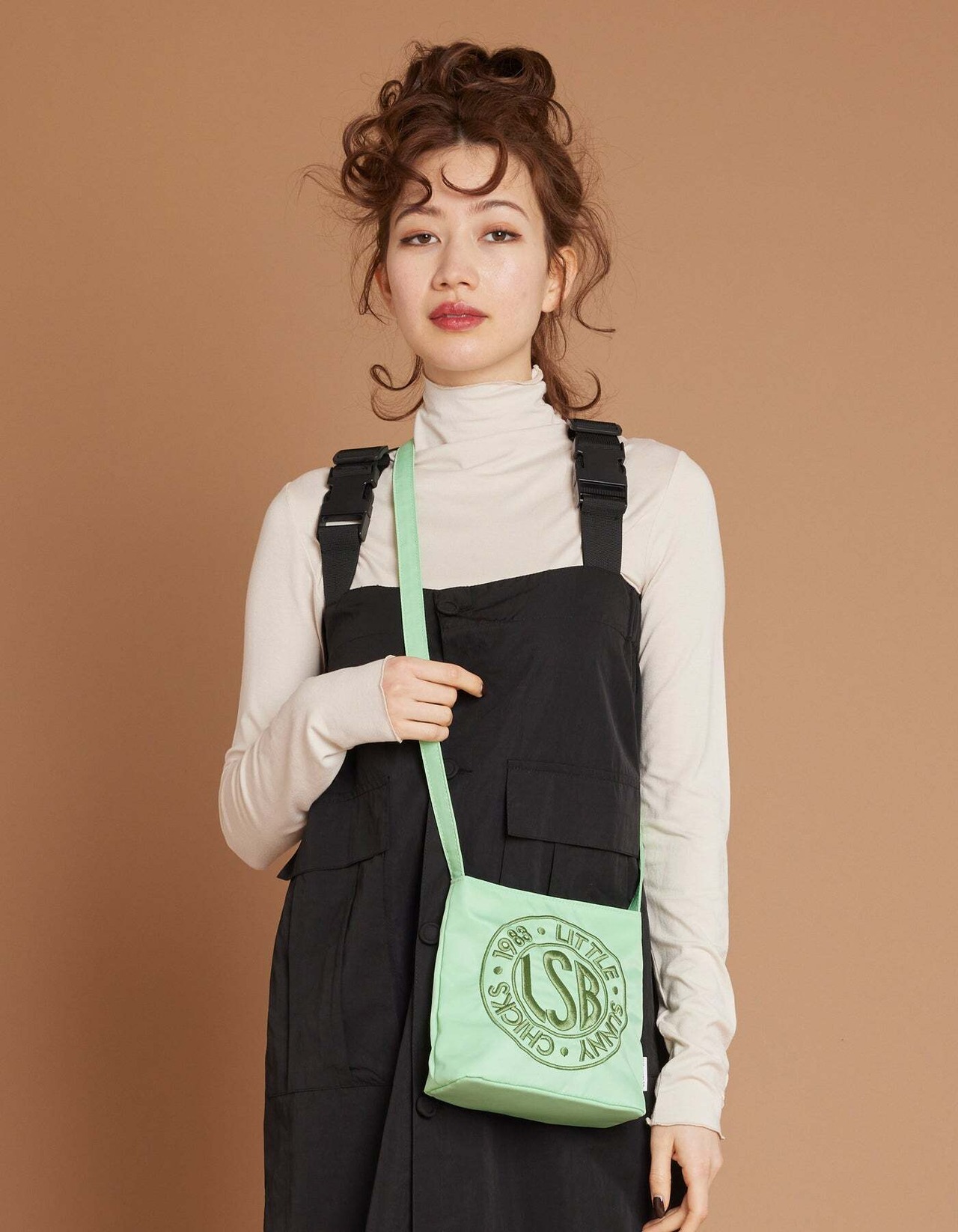 【Little sunny bite】Satin mini shoulder bag