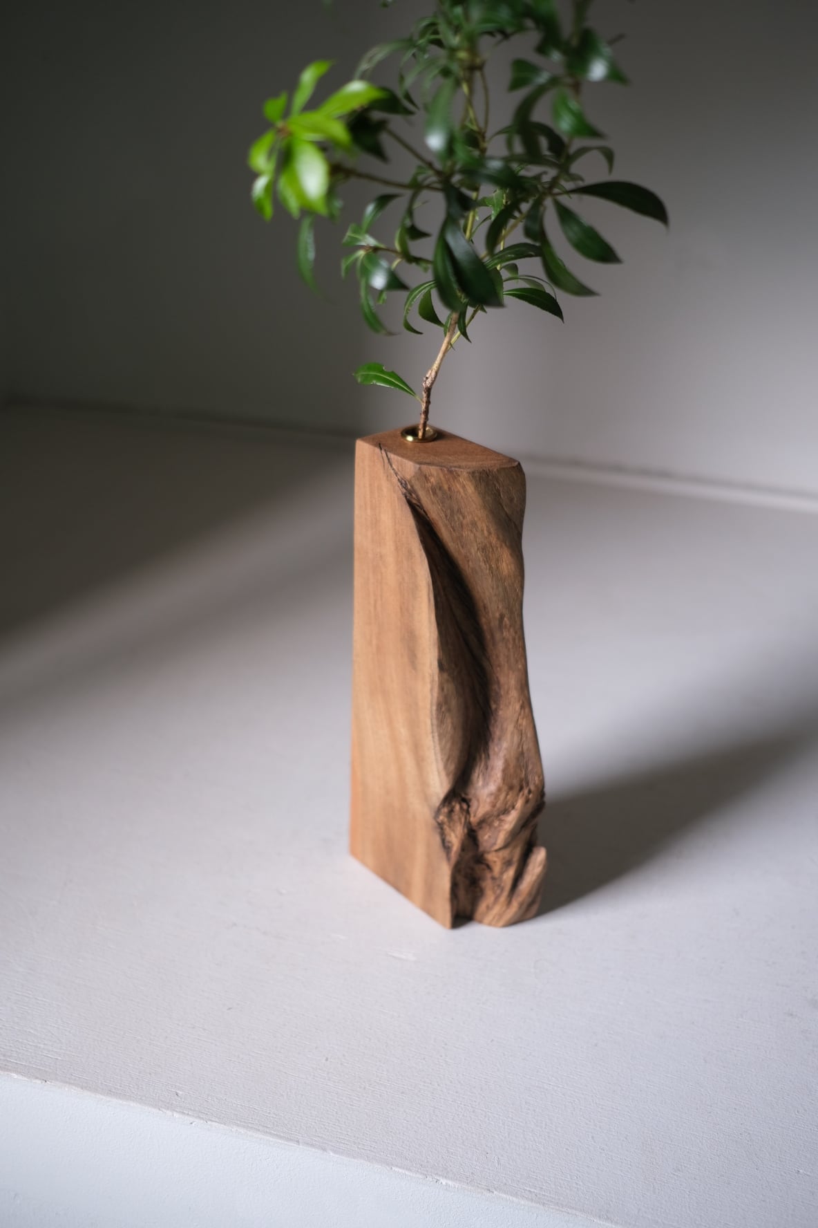 一輪挿し　一点もの　torinoki furniture 木塊 一輪挿し -楠- | TORINOKI FURNITURE