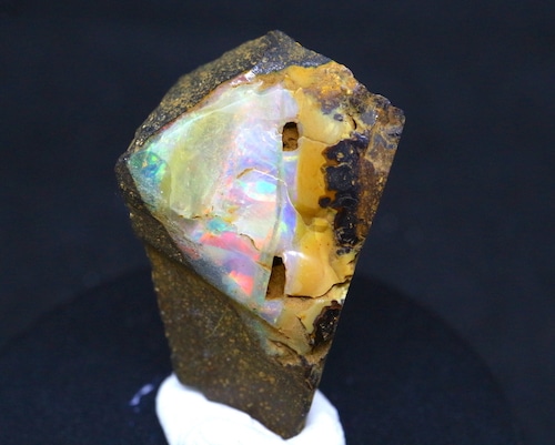 ボルダーオパールオーストラリア産 原石 鉱物 天然石　2,9g OP017