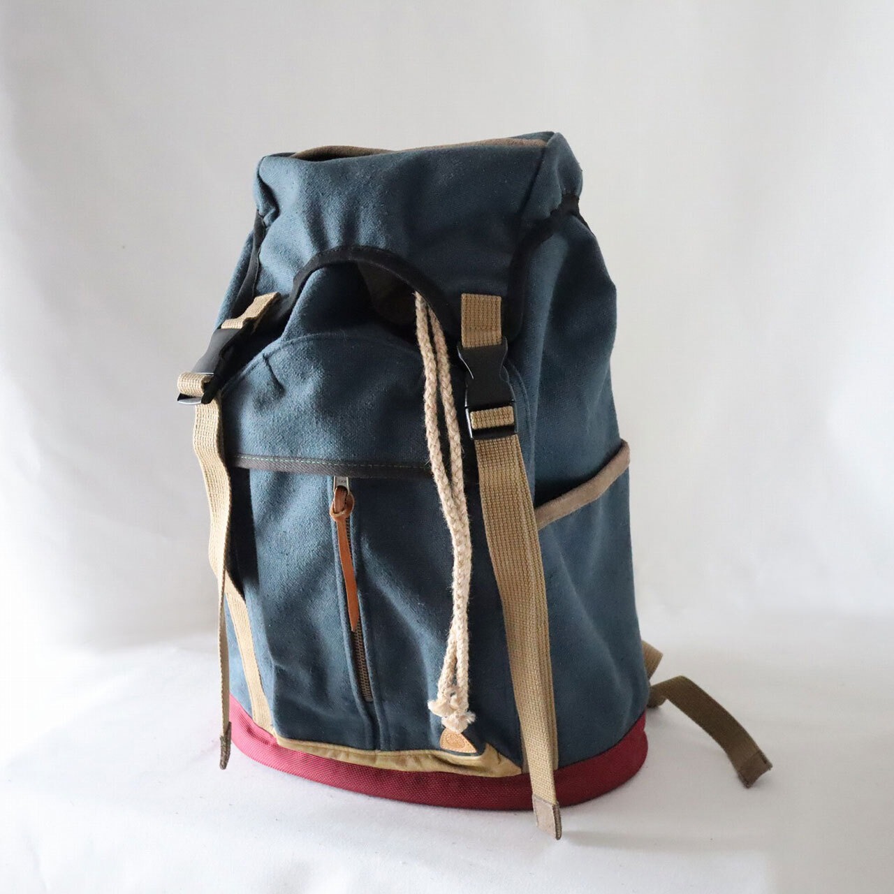 【Deadstock Item】バックパック / Top-flap Draw Backpack/ ネイビー×バーガンディ・ボトム