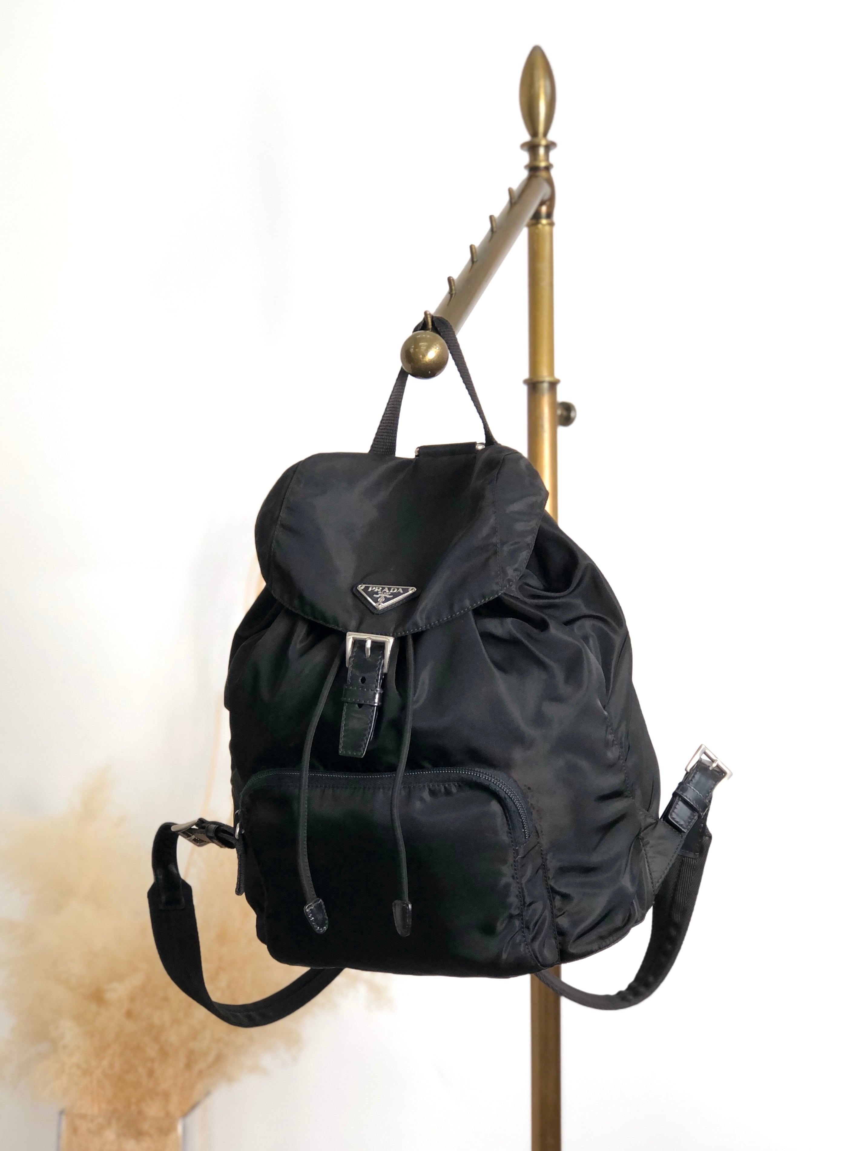 PRADA プラダ バックパック ブラック トライアングルロゴ ナイロン フロントバックル vintage ヴィンテージ オールド bde87k